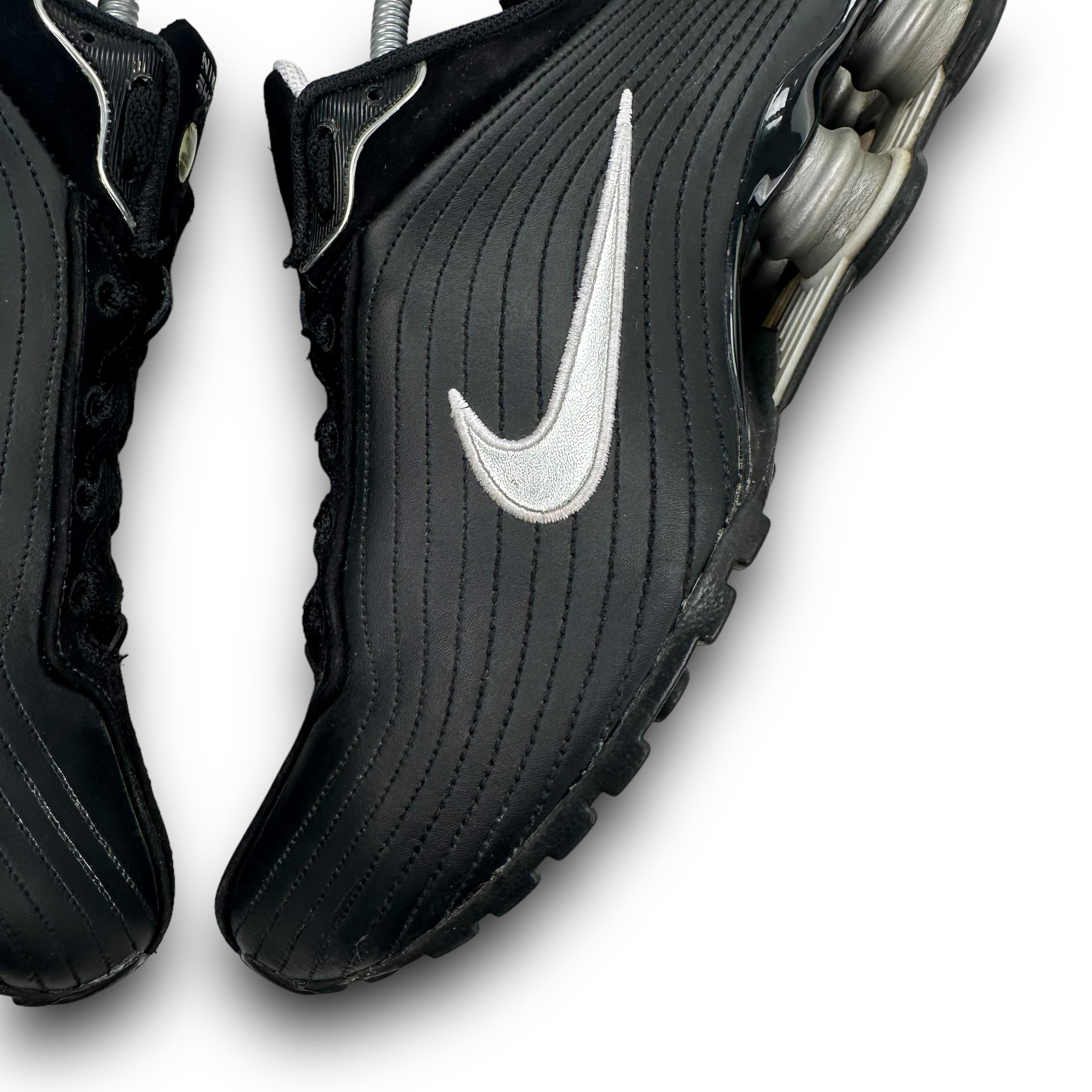 Nike shox medallion 2009 (UK7)