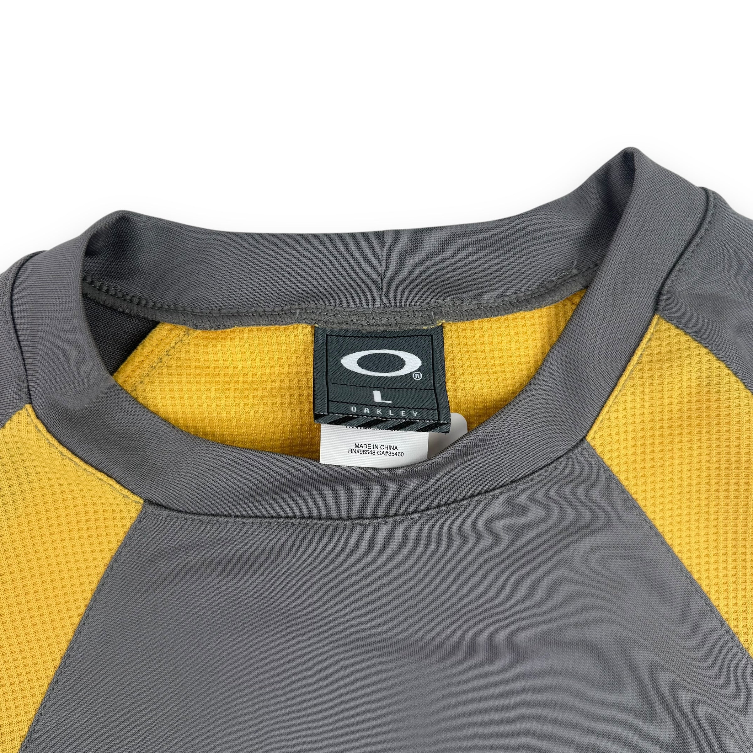 Oakley 2000's technical paneled mesh training shirt (L)