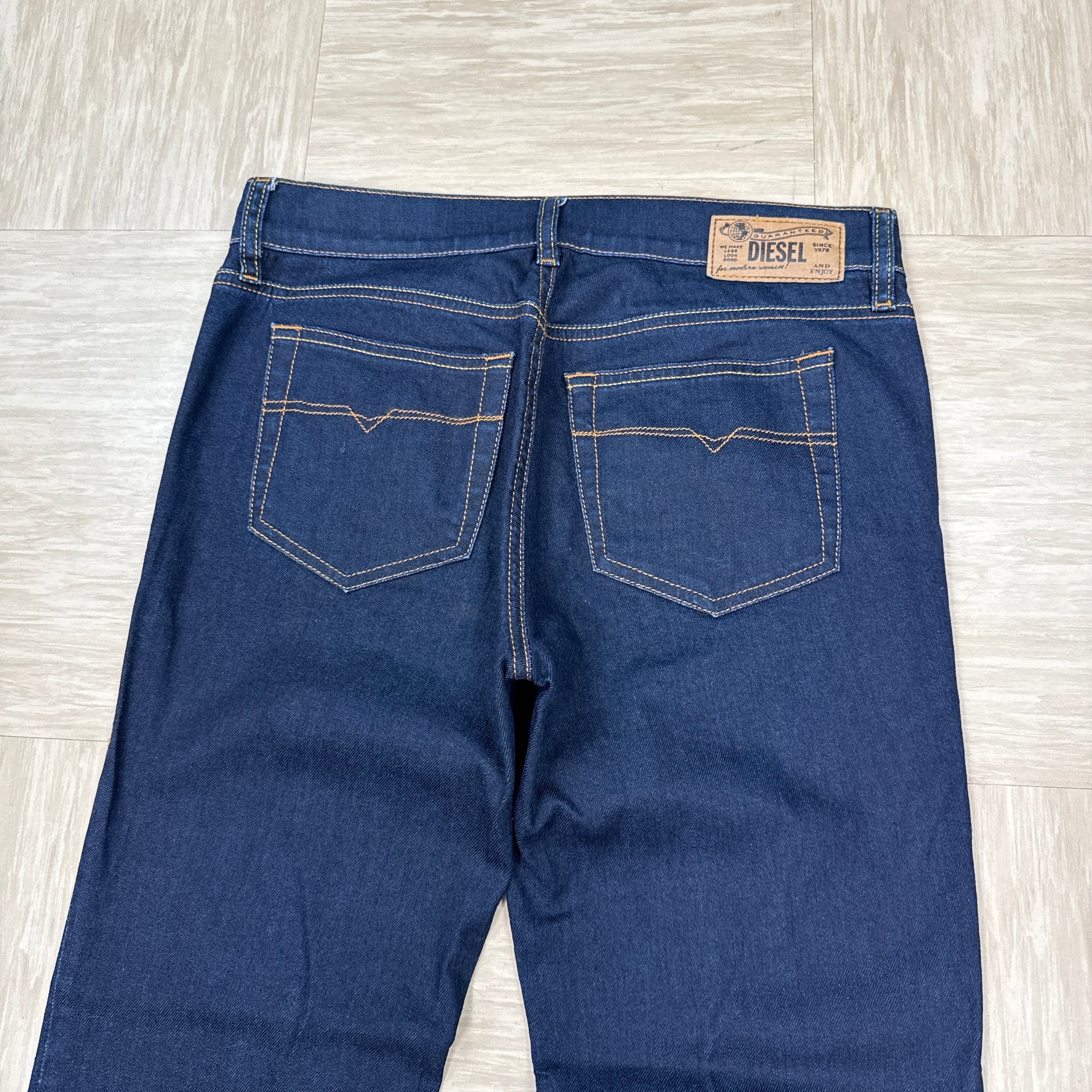 Diesel 2000's dark regular slim bootcut jeans (S)