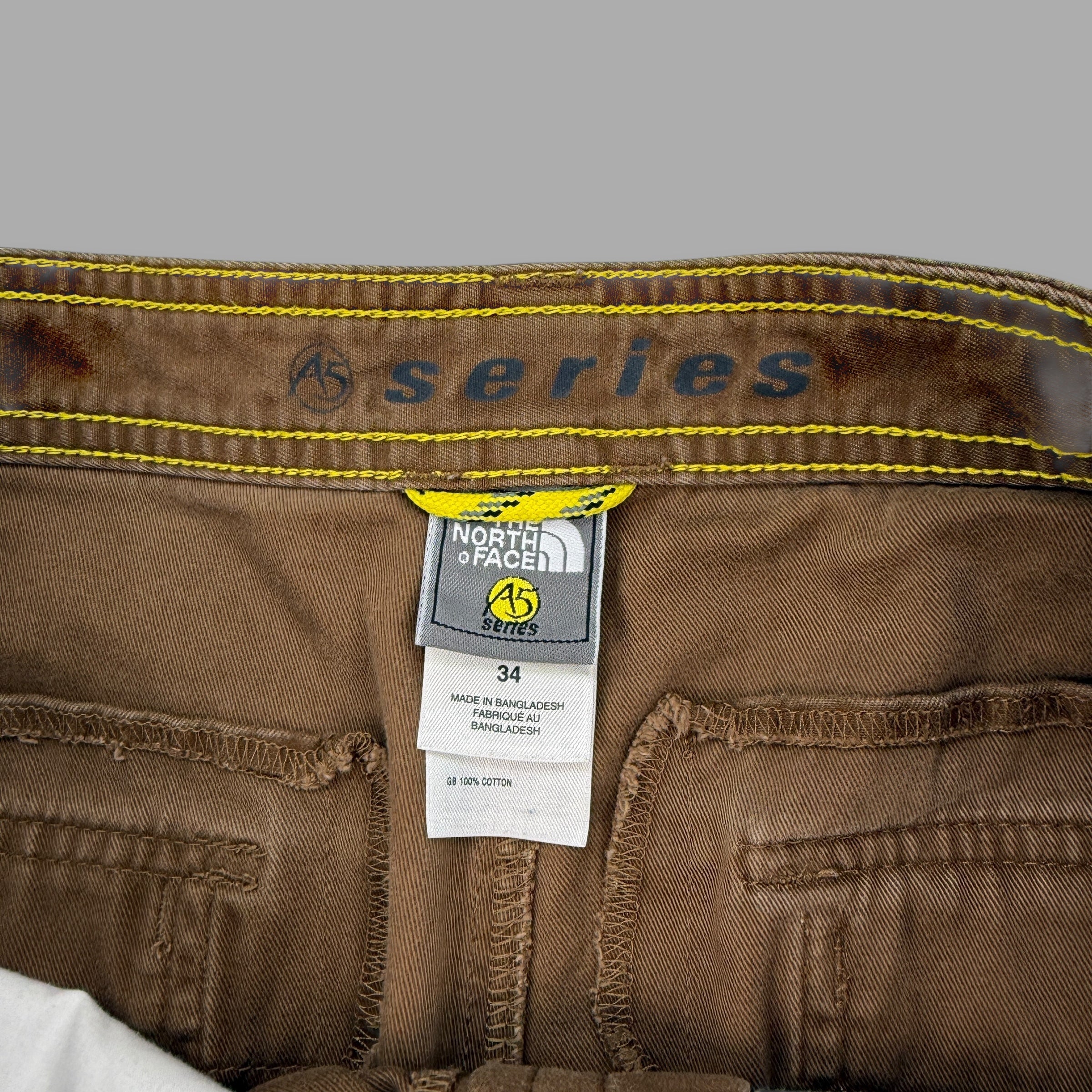 The north face 2000's technical A5 series baggy cargo shorts (M)