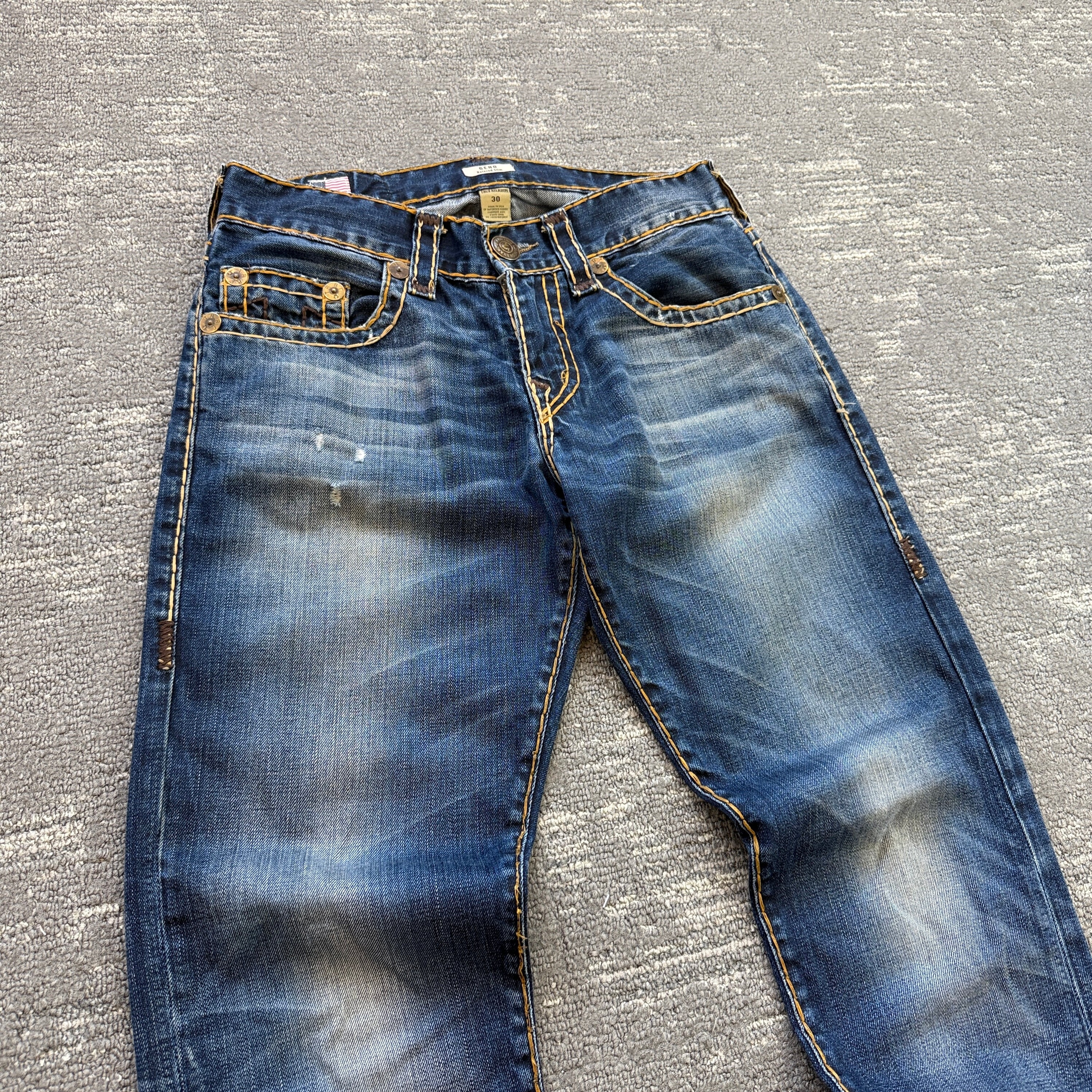 True religion 2000's geno relaxed slim contrast stitch denim jeans (S)
