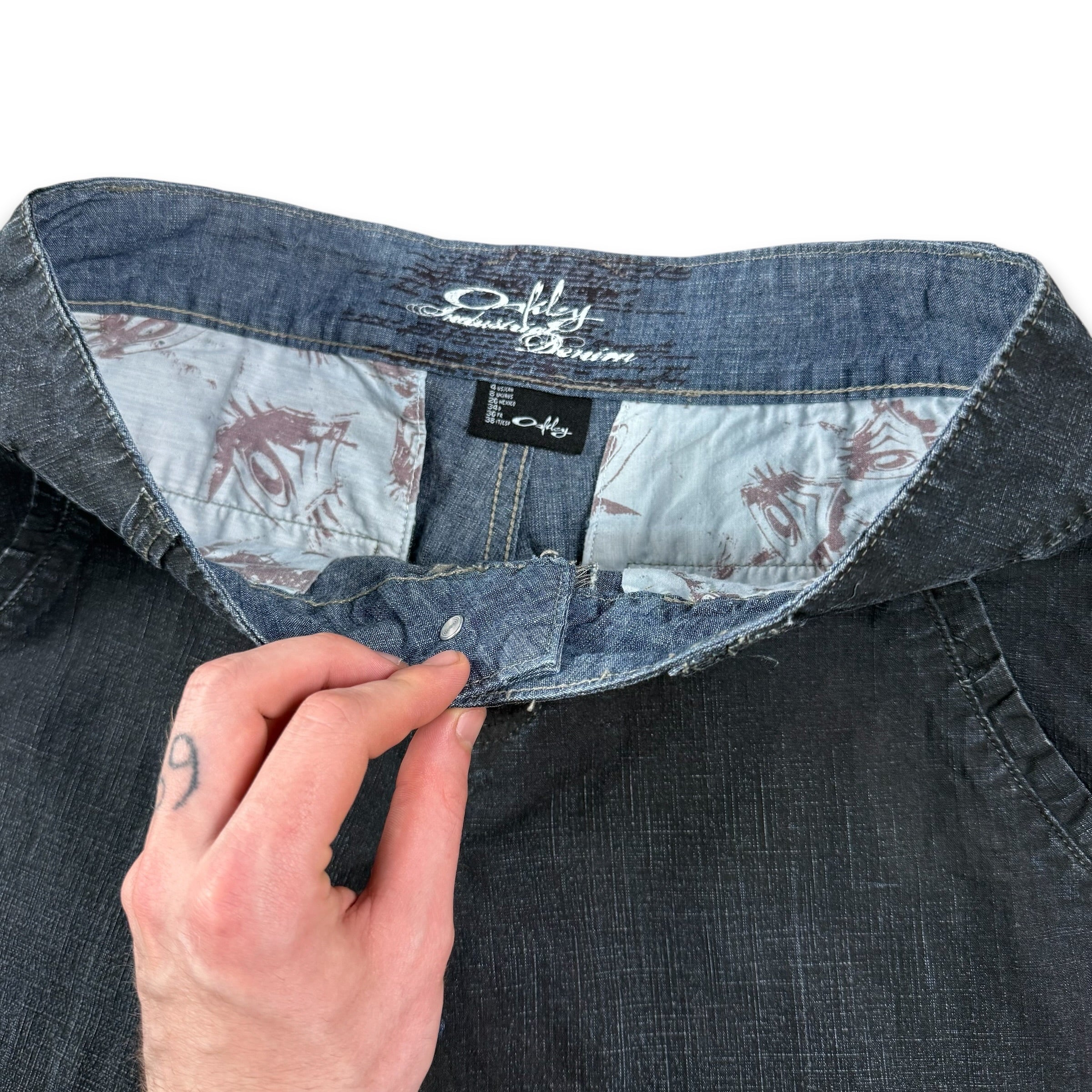 Oakley 2000's relaxed fit denim jorts (S)