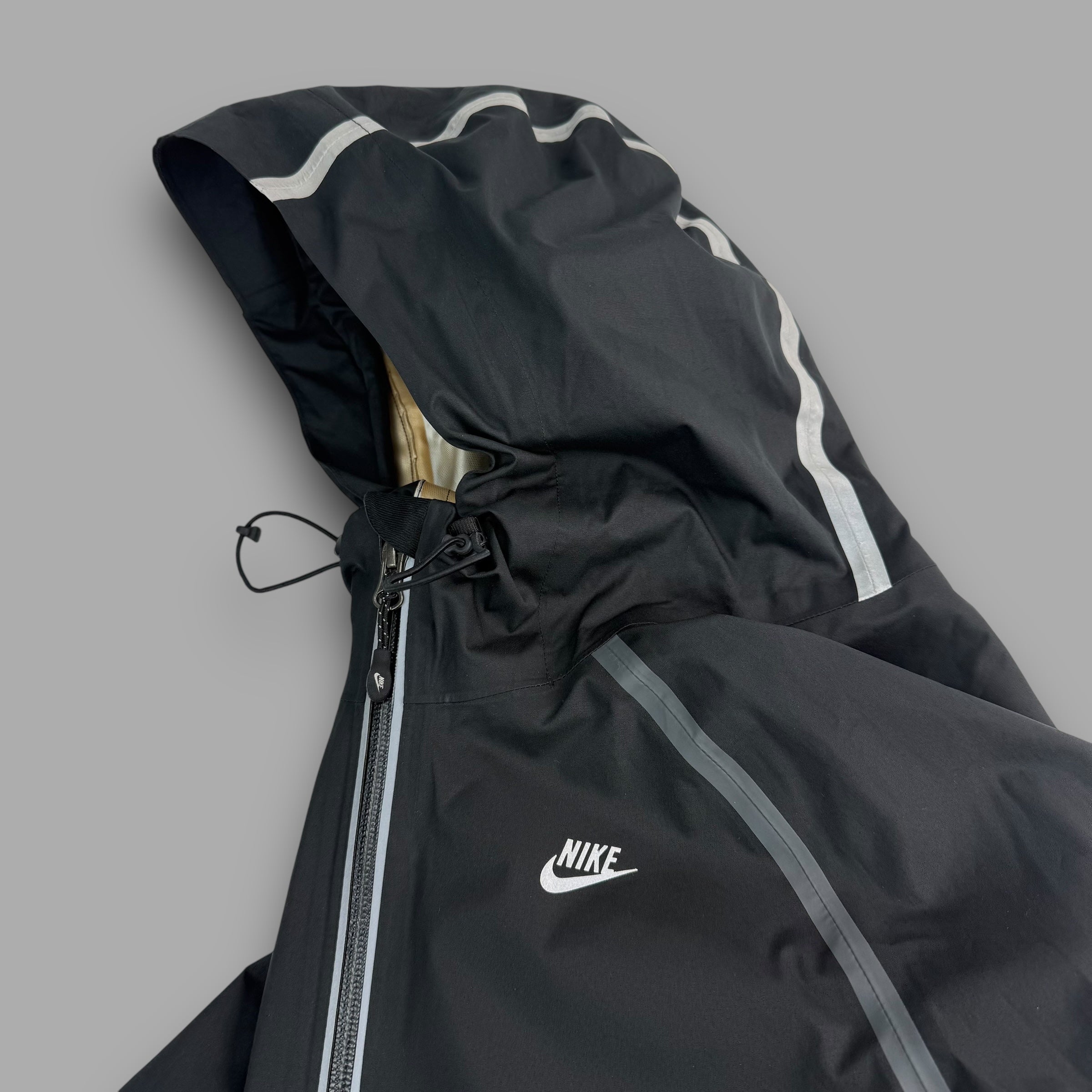 Nike 2000's technical taped seams shell jacket (S)