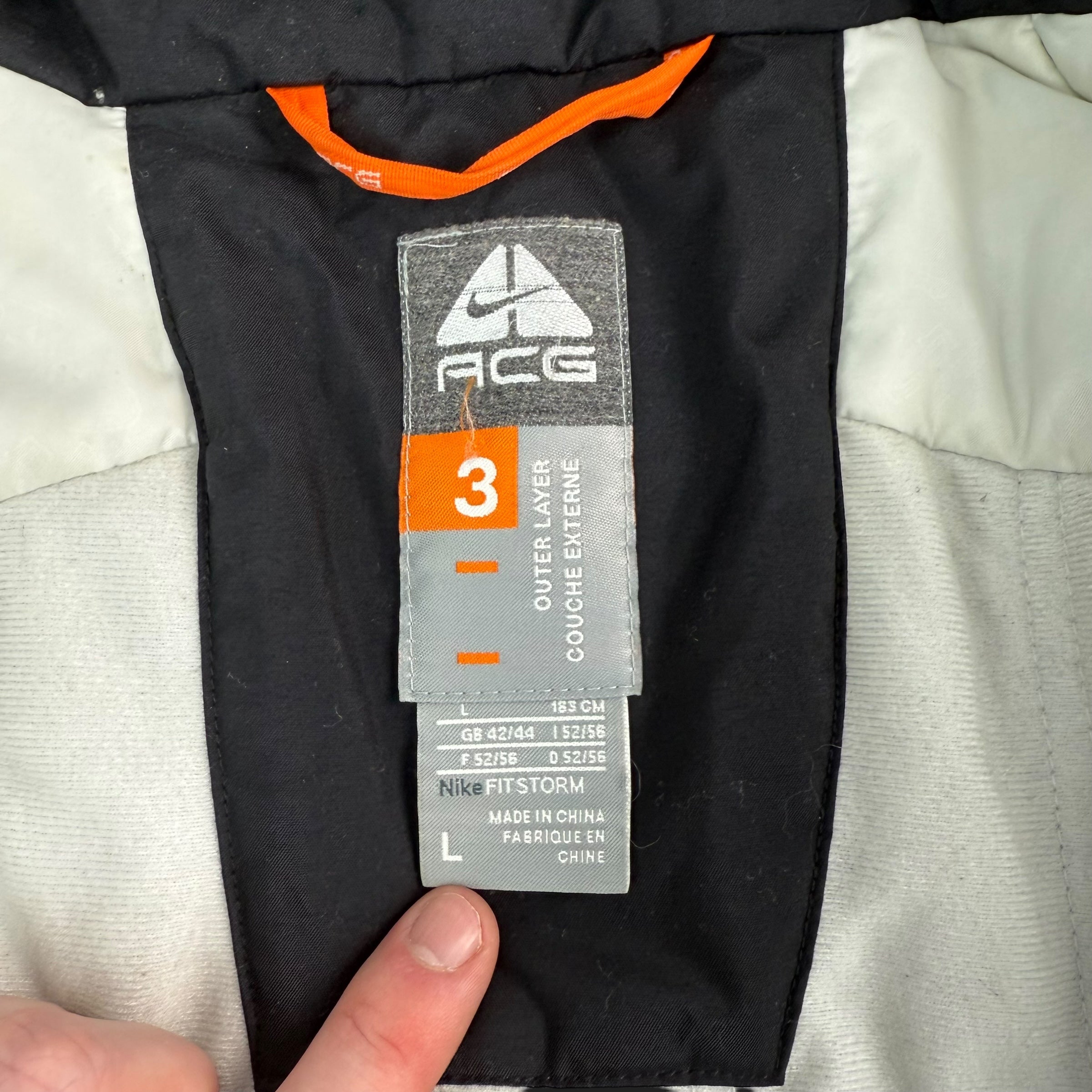 Nike ACG 2000's technical multi-pocket shell jacket (L)