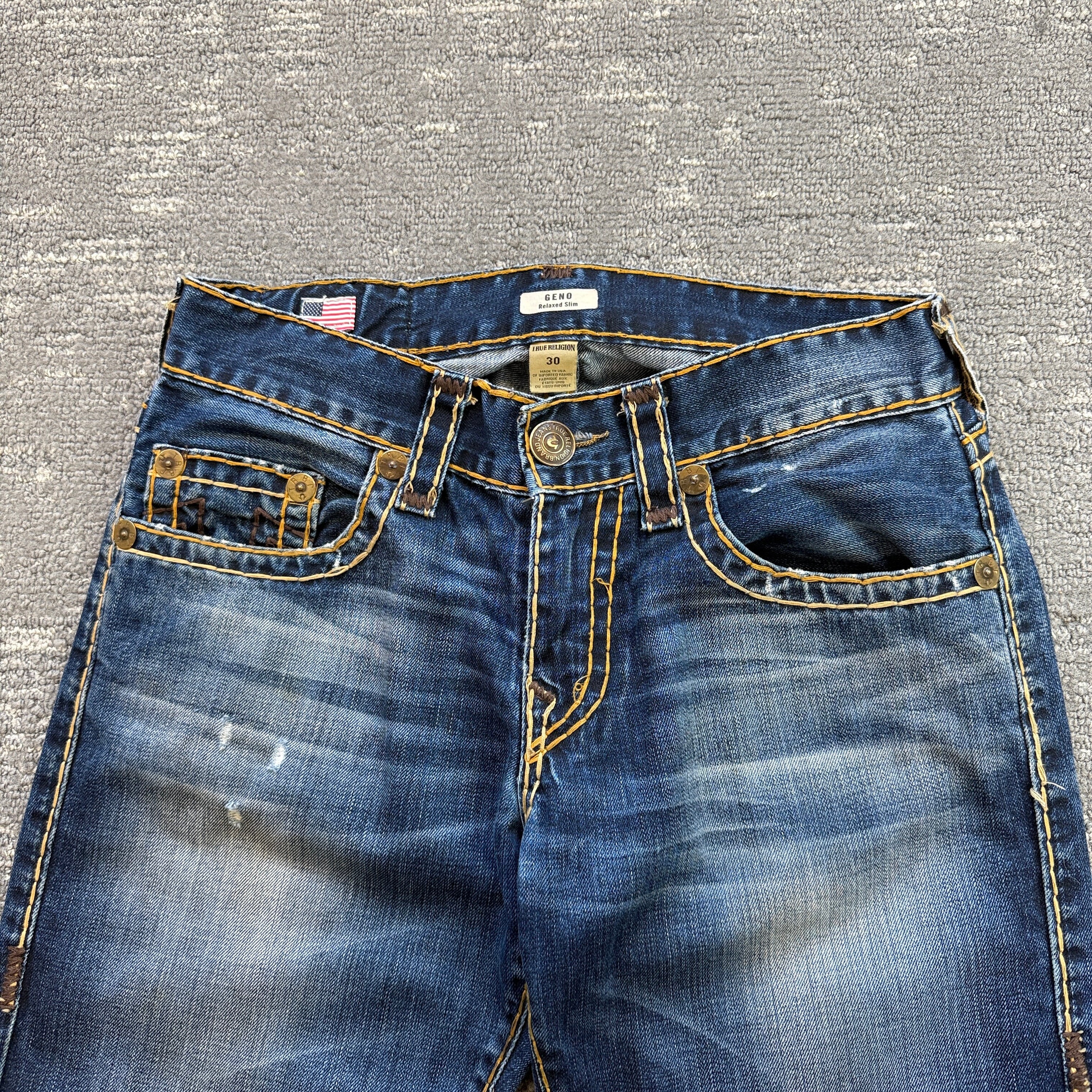 True religion 2000's geno relaxed slim contrast stitch denim jeans (S)
