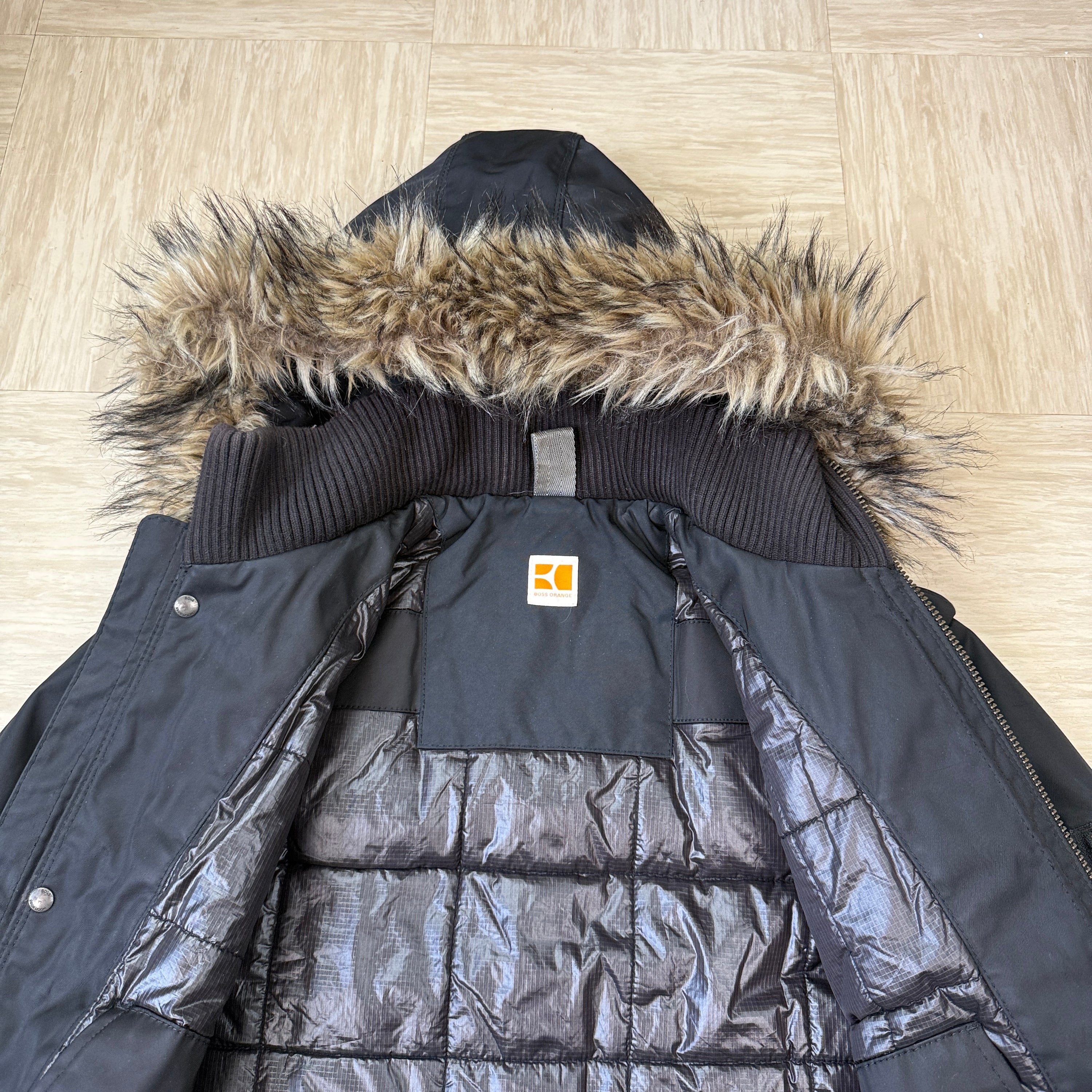 Hugo boss 2000's orange tab technical thermor nylon bomber jacket with fur hood (L)