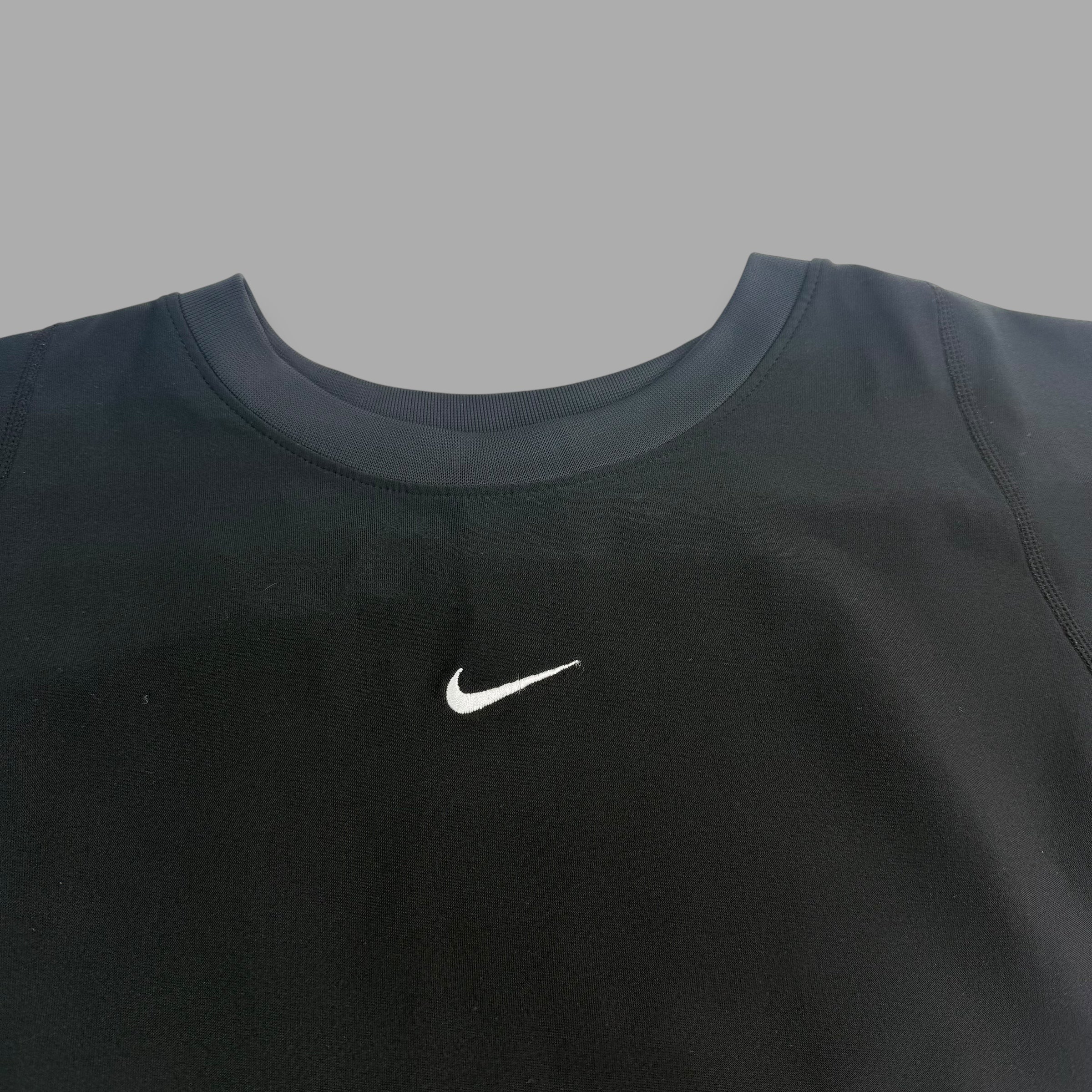 Nike sphere dry 2000's panelled vented mesh tee (S)