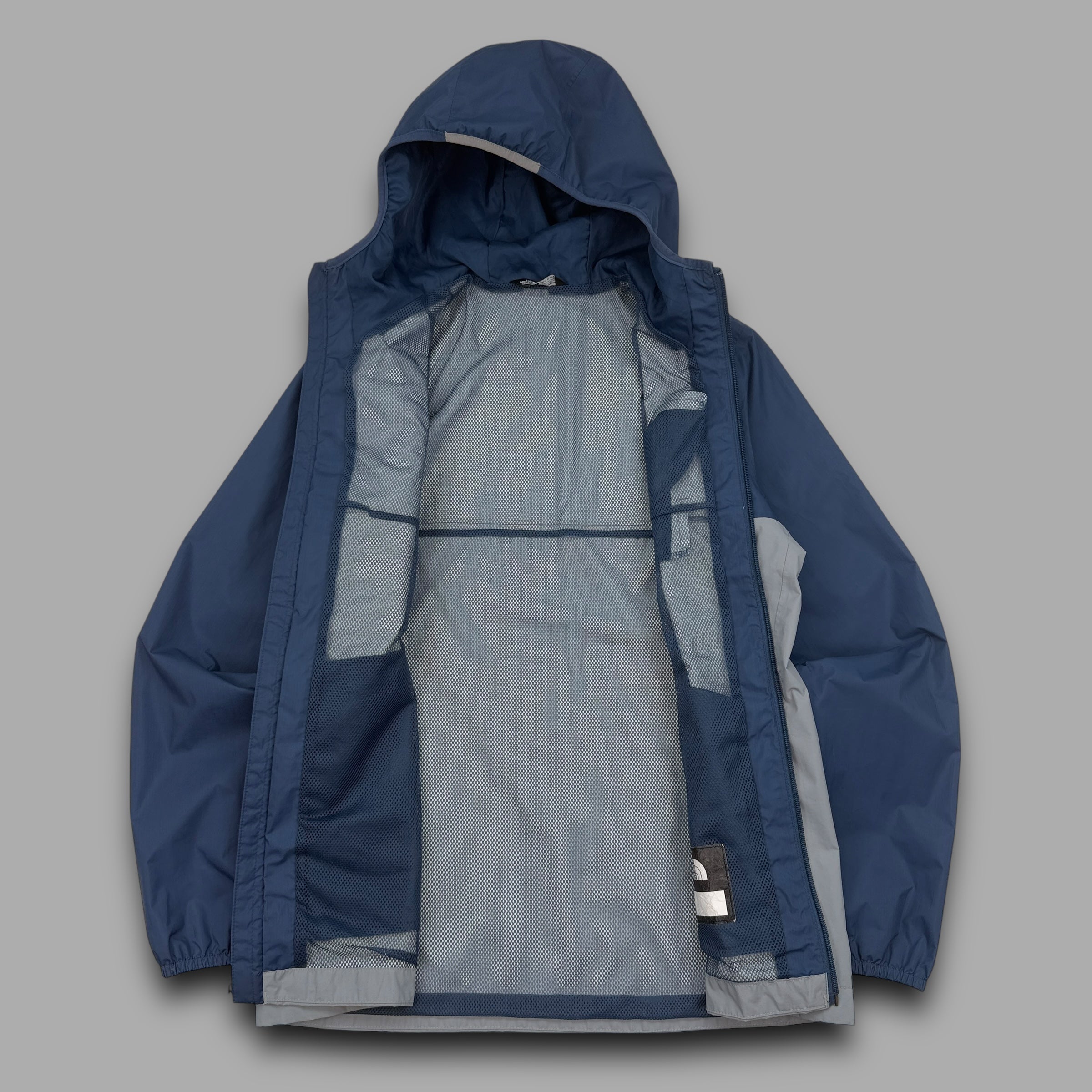 The north face 2023 softshell windbreaker (S)