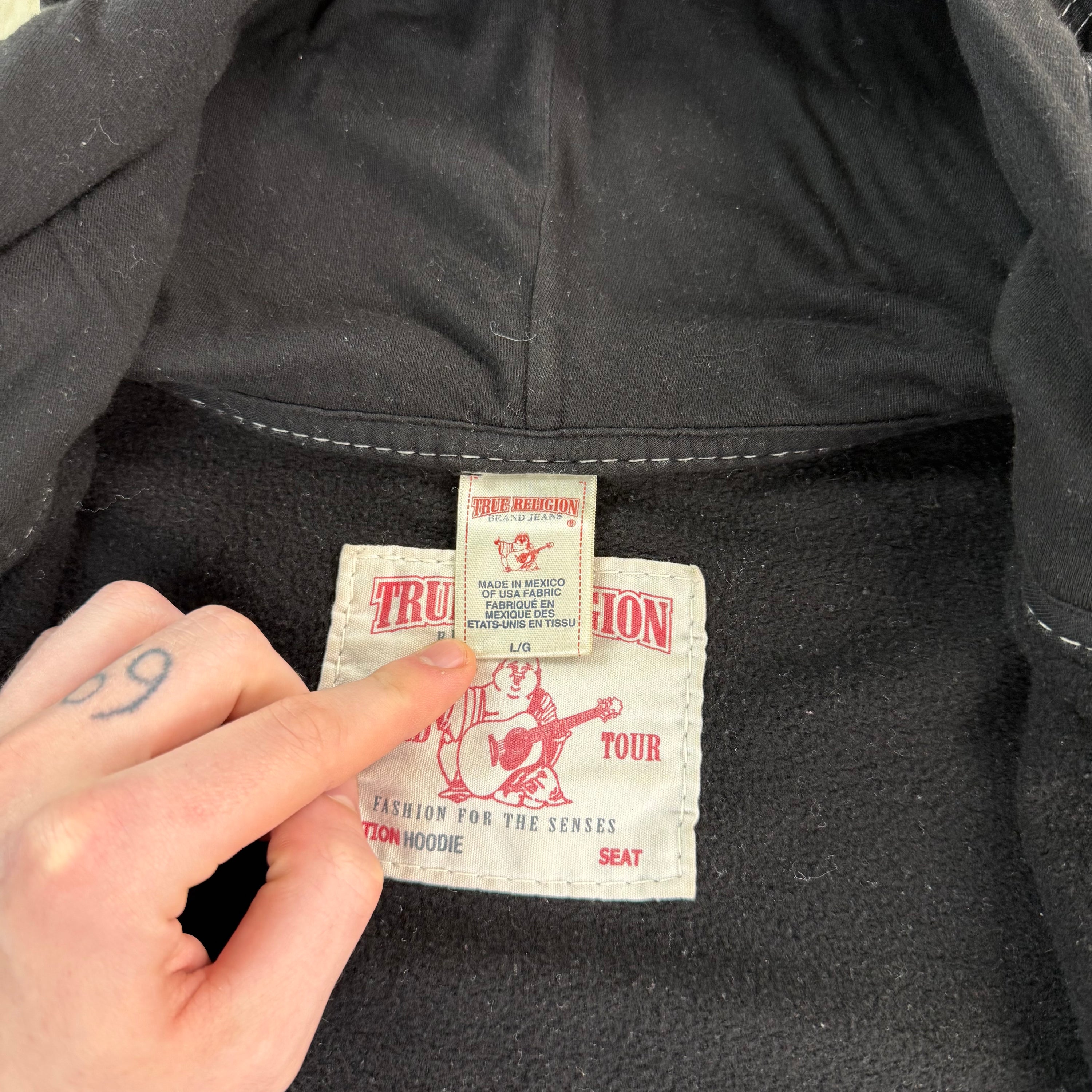 True religion 2000's triple stitch zip up hoodie (L)