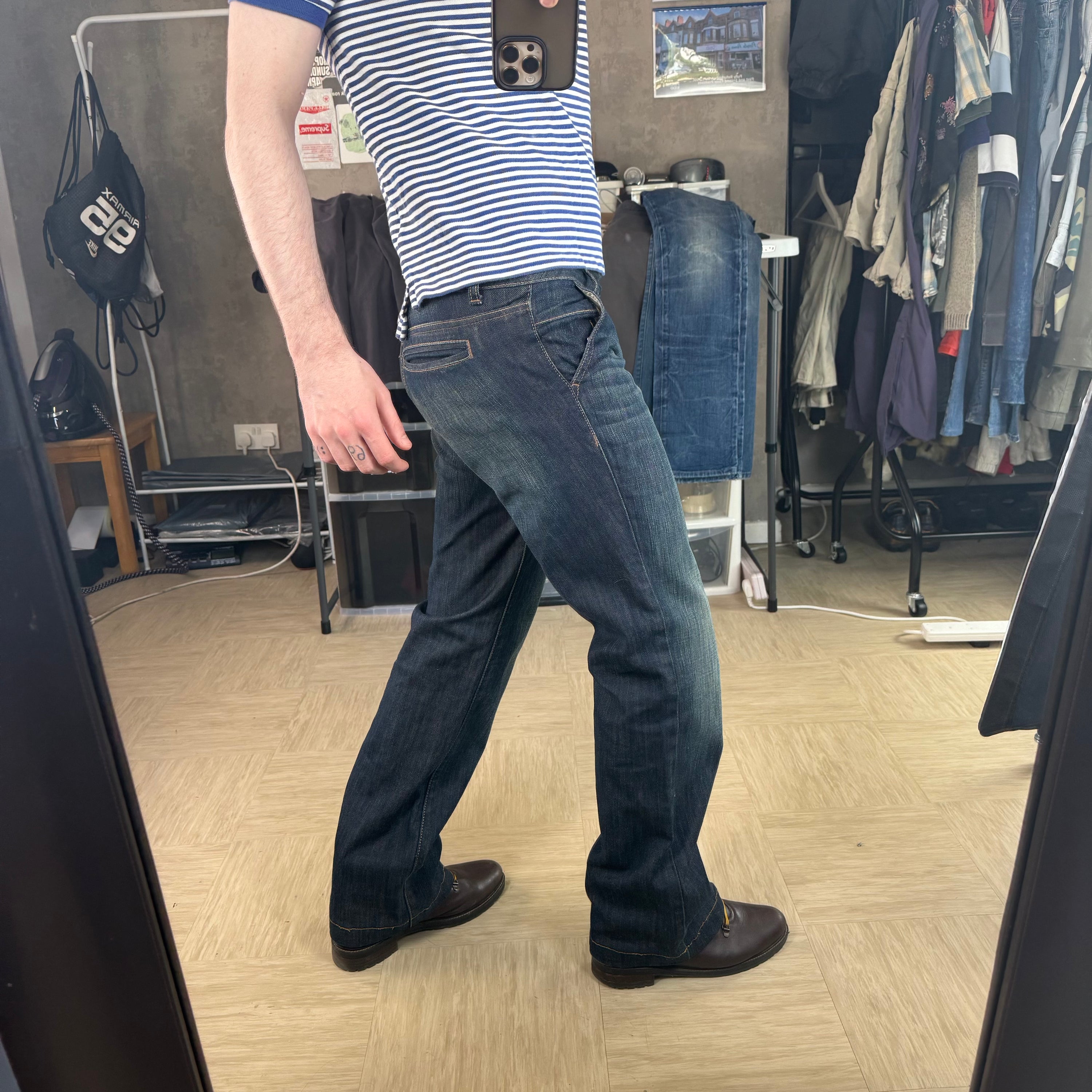 DKNY 2000's dark denim relaxed bootcut jeans (S)