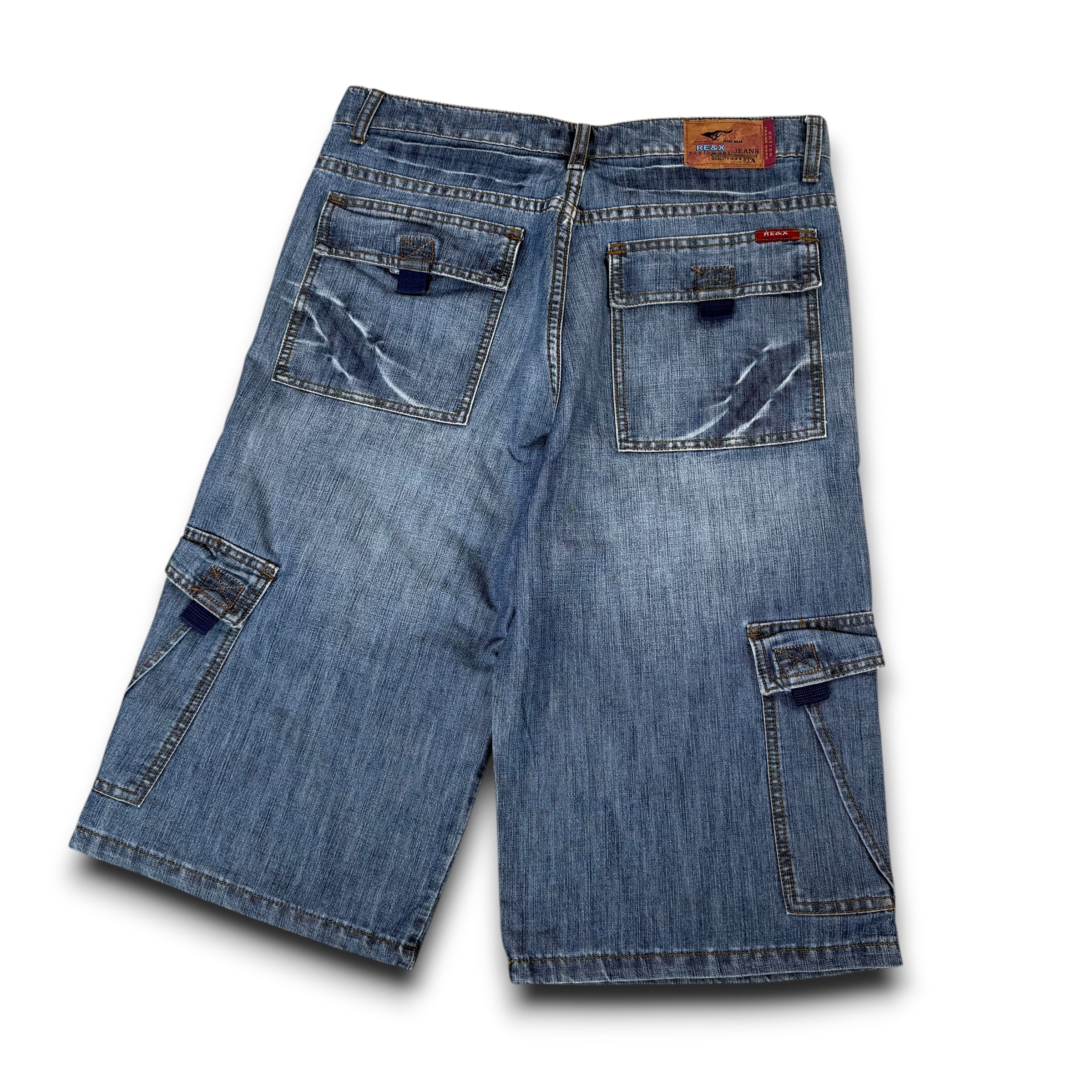 Vintage 2000's baggy cargo pocket 3/4 length denim jorts (S-M)