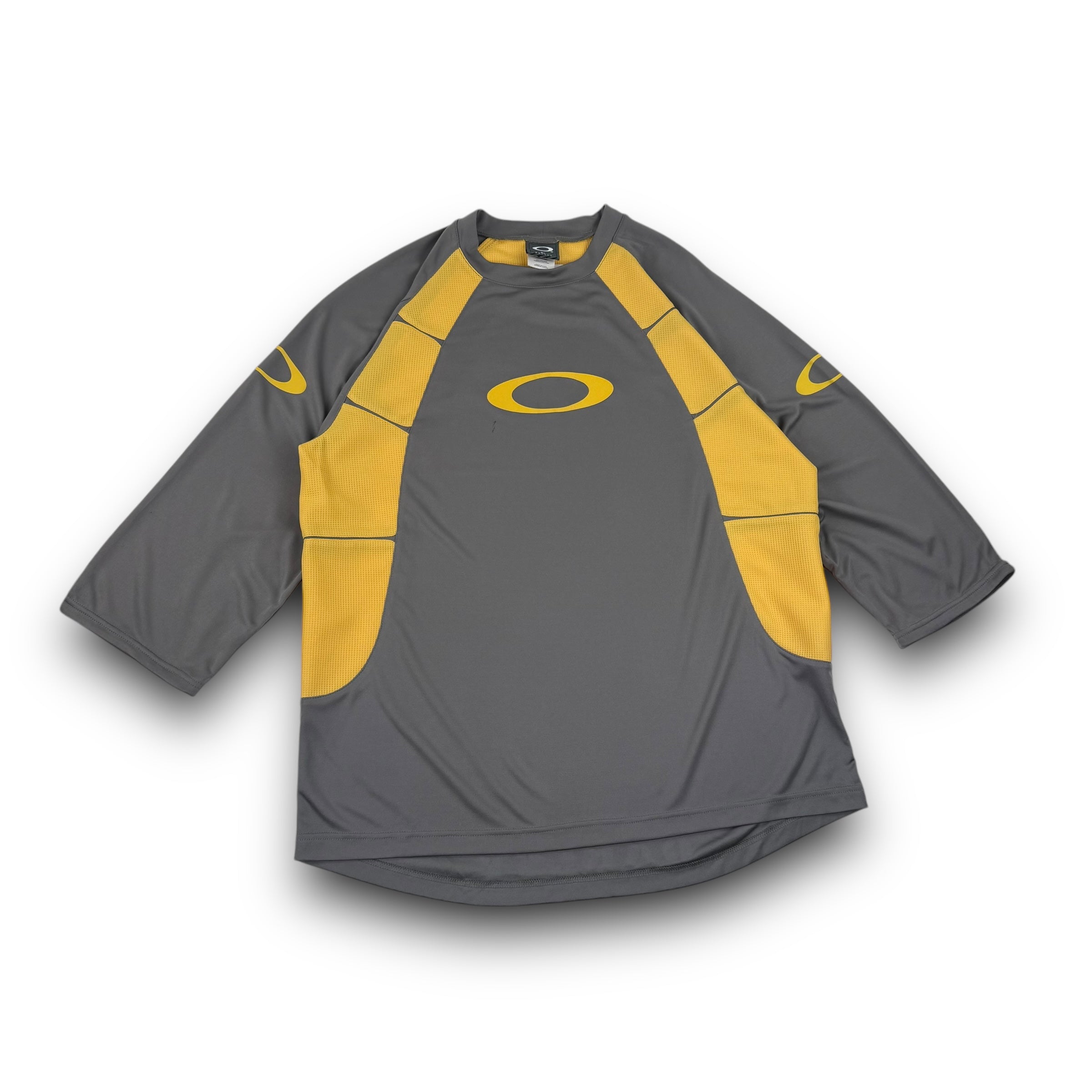 Oakley 2000's technical paneled mesh training shirt (L)