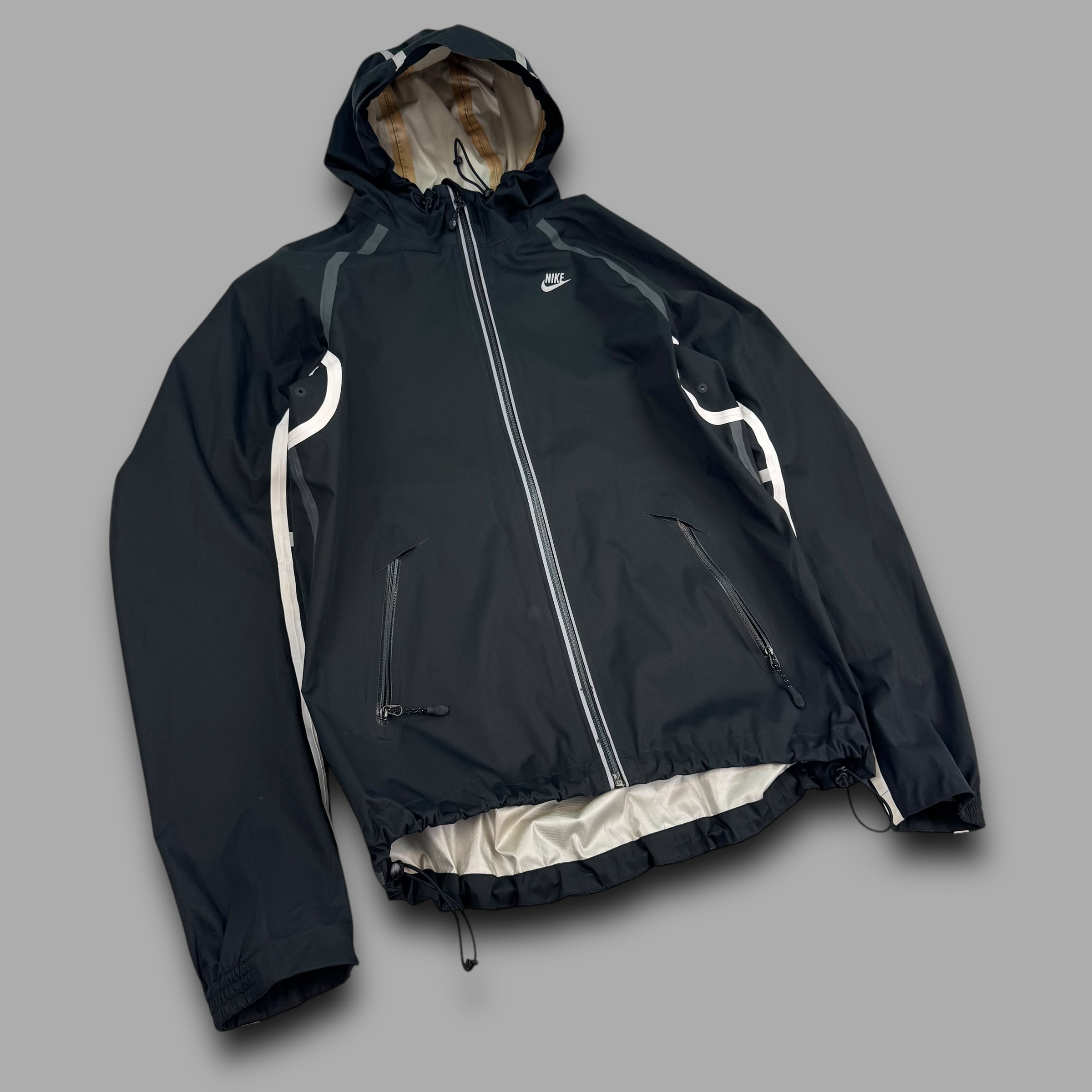 Nike 2000's technical softshell taped seams reflective jacket (XS)