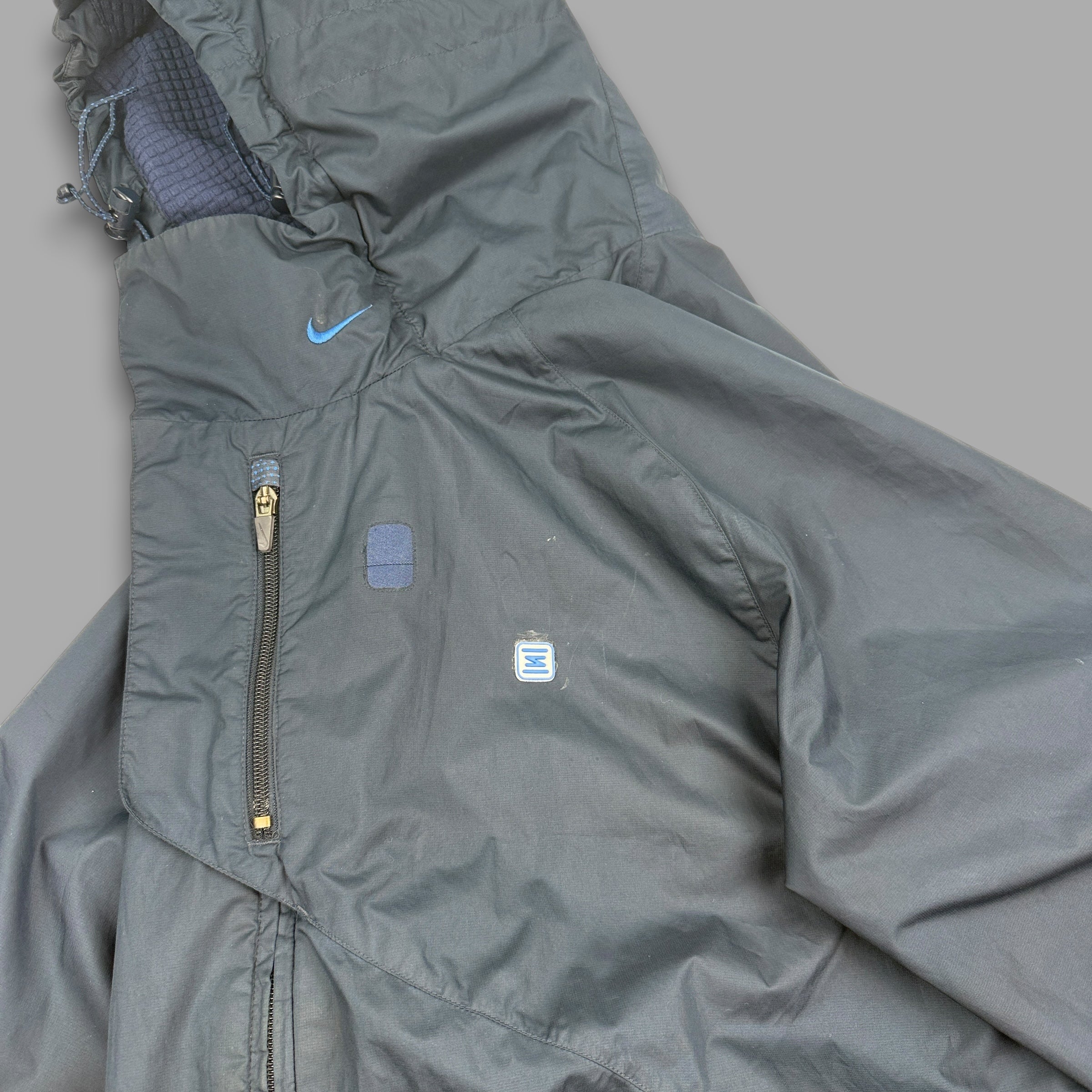 Nike shox 2000's technical zip up softshell jacket (L)