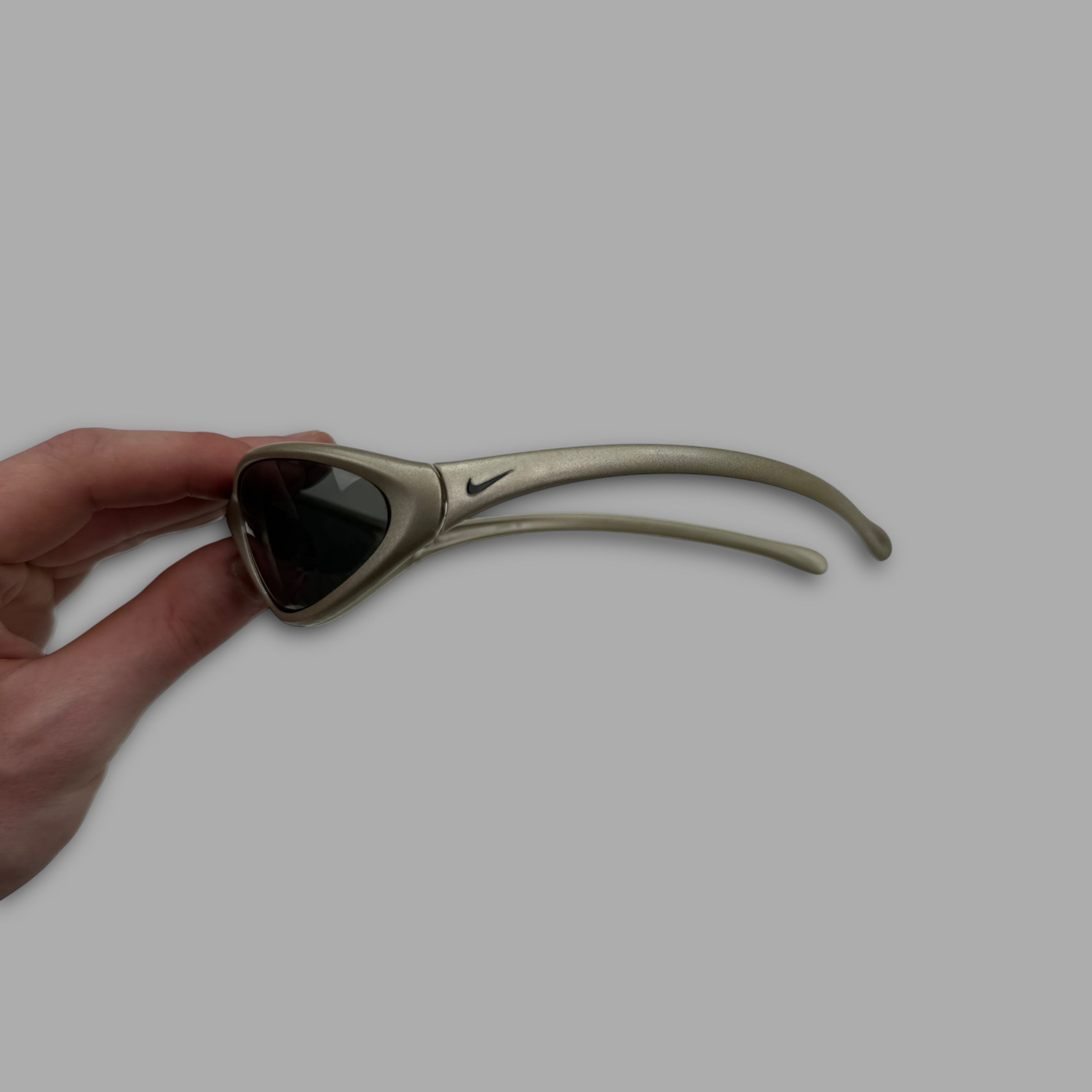 Nike 2000's tarj wrap around sunglasses (OS)