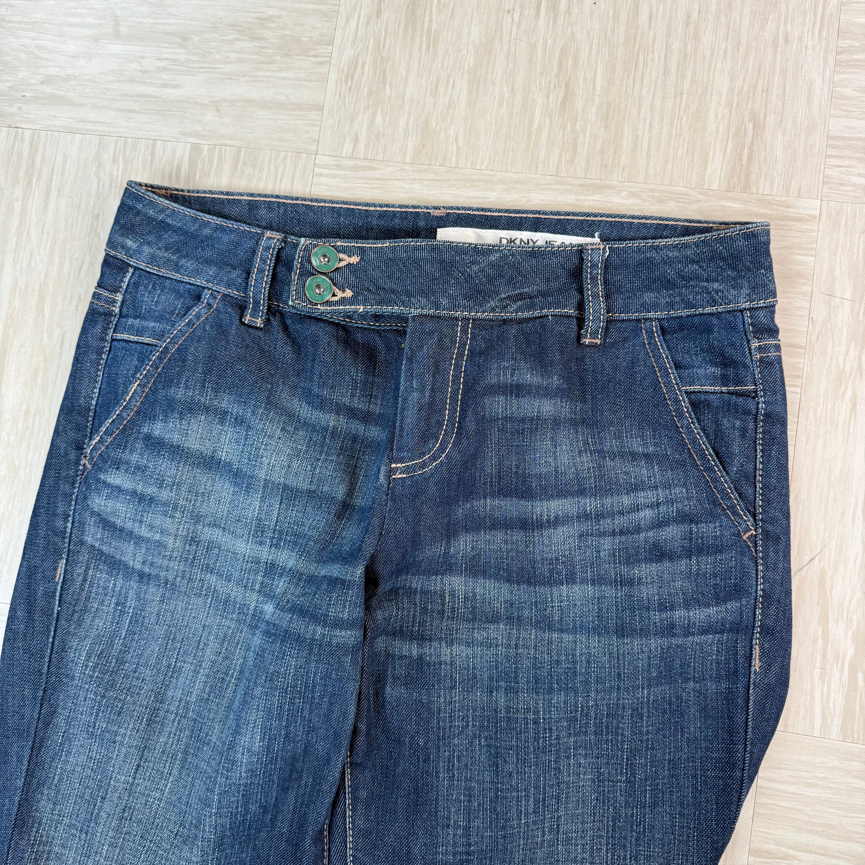 DKNY 2000's dark denim relaxed bootcut jeans (S)