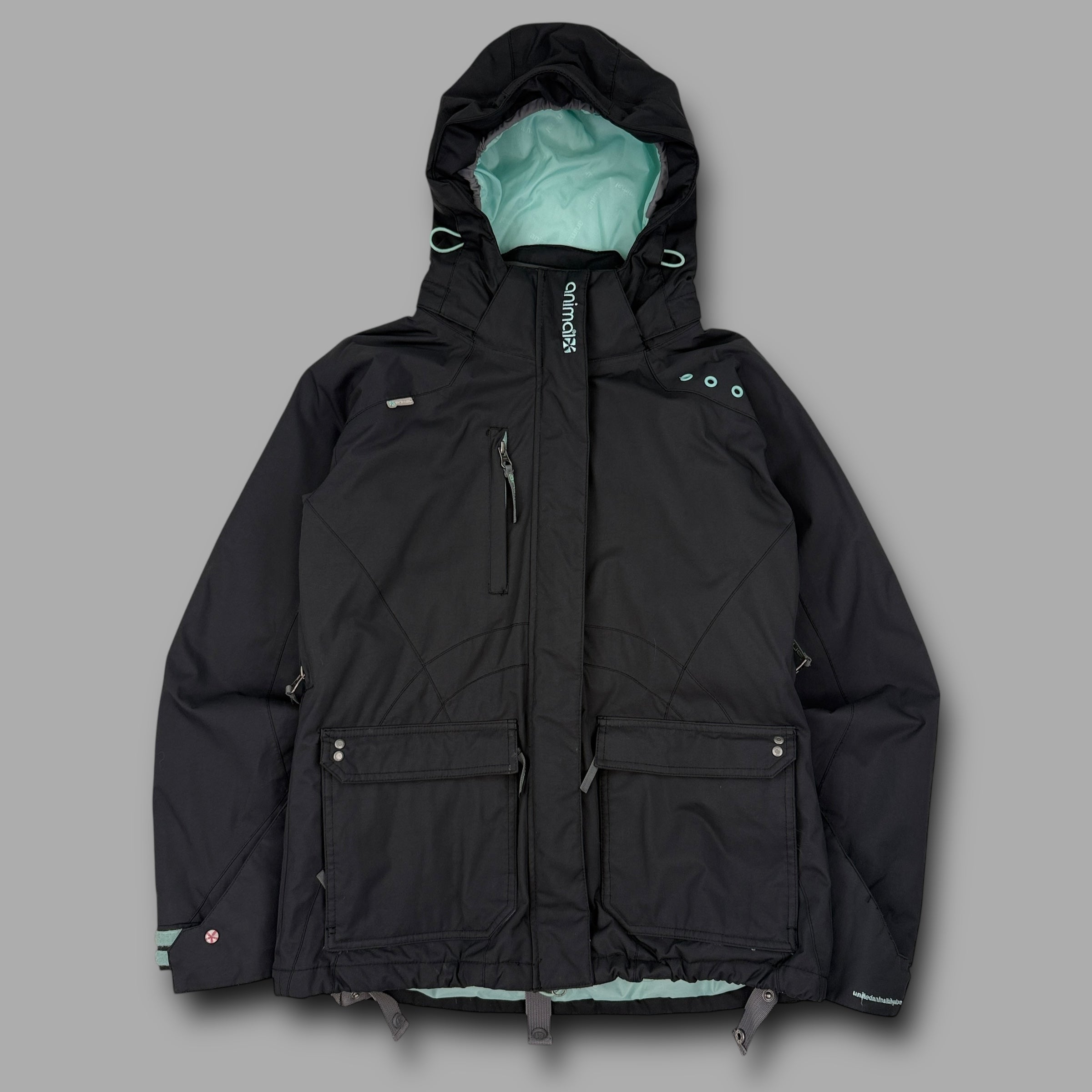 Animal 2000's technical multi-pocket vented ski jacket (M) wms