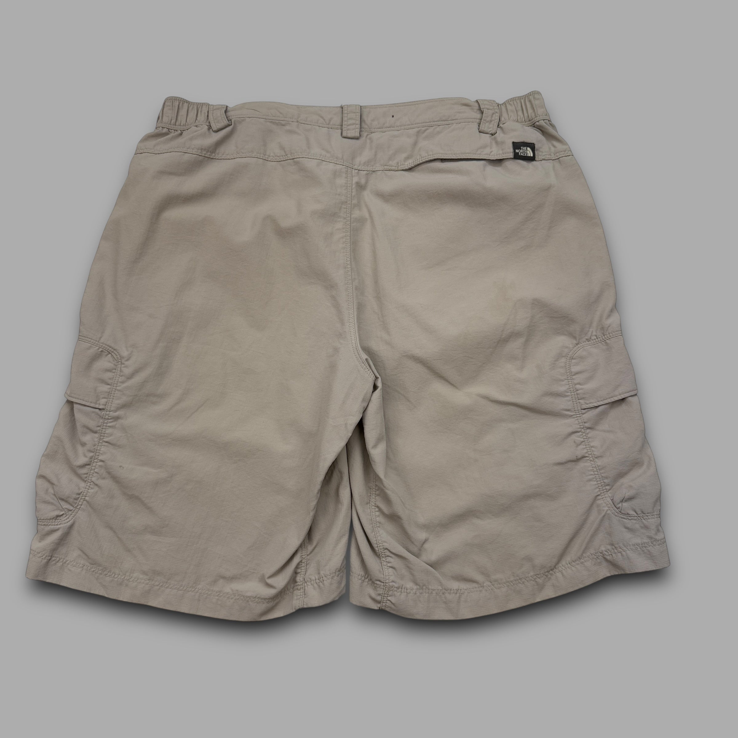 The north face 2010 technical baggy walking cargo shorts (M)