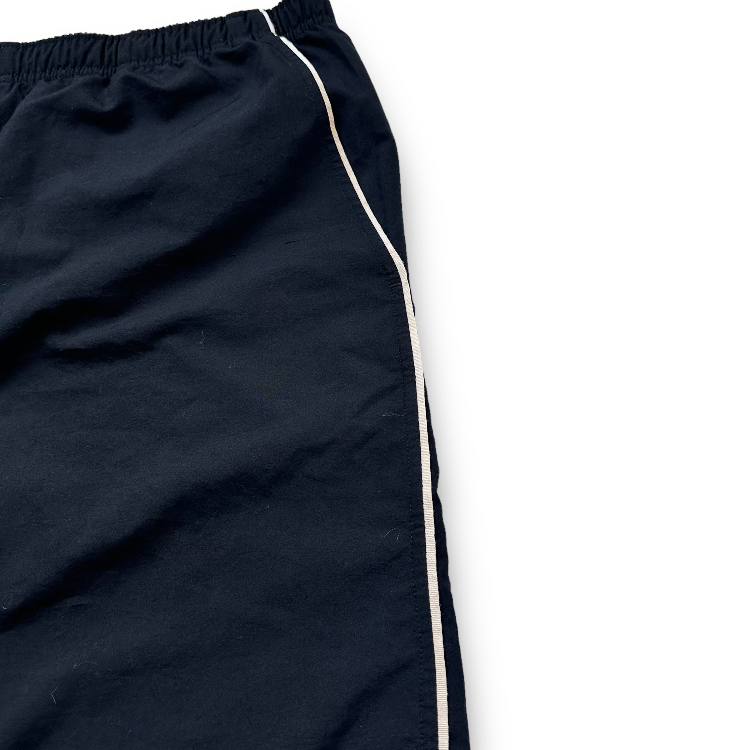 Nike 2000's baggy pinstripe shorts (XXL)