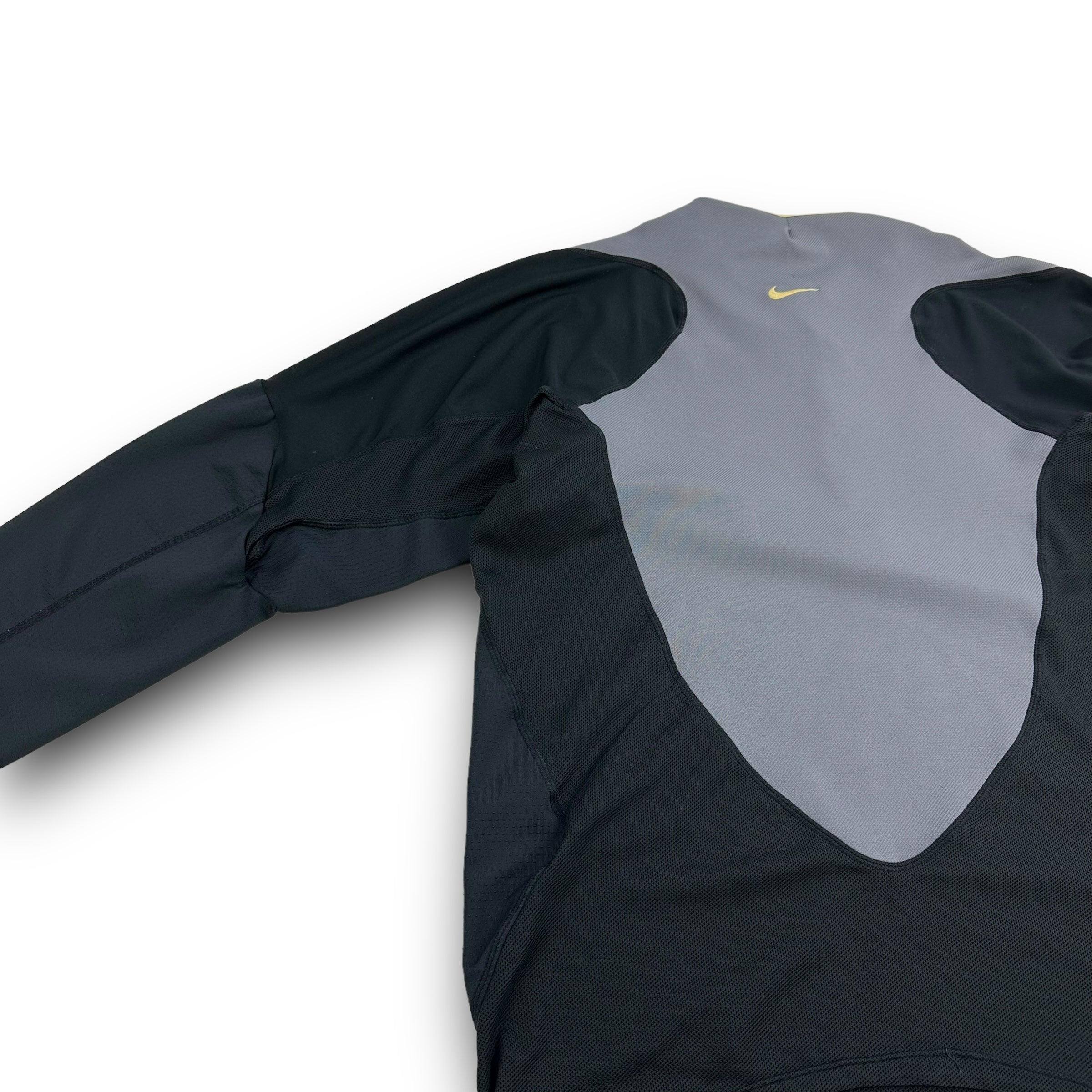 Nike sphere react 2000's technical vented long sleeve (L)