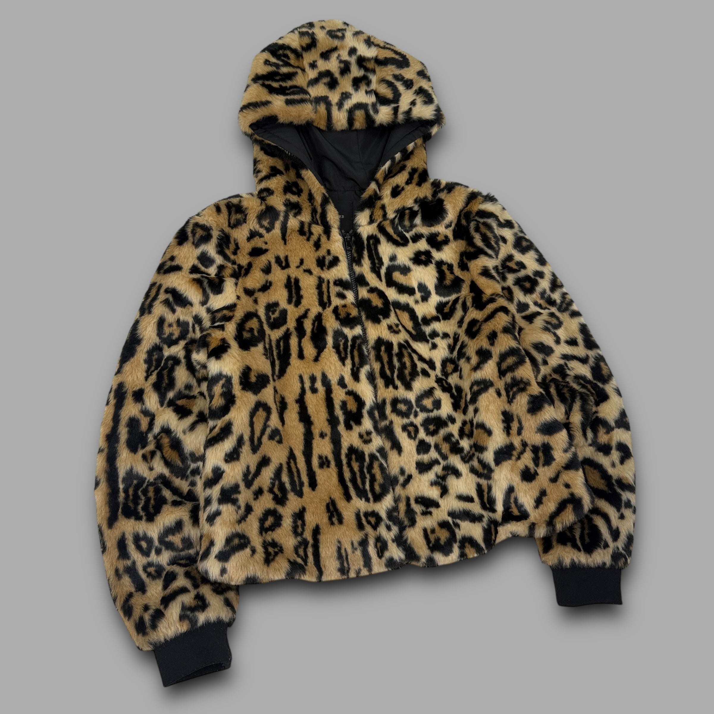 Forever 21 2000's leopard print faux fur full zip fleece jacket (XS-S)