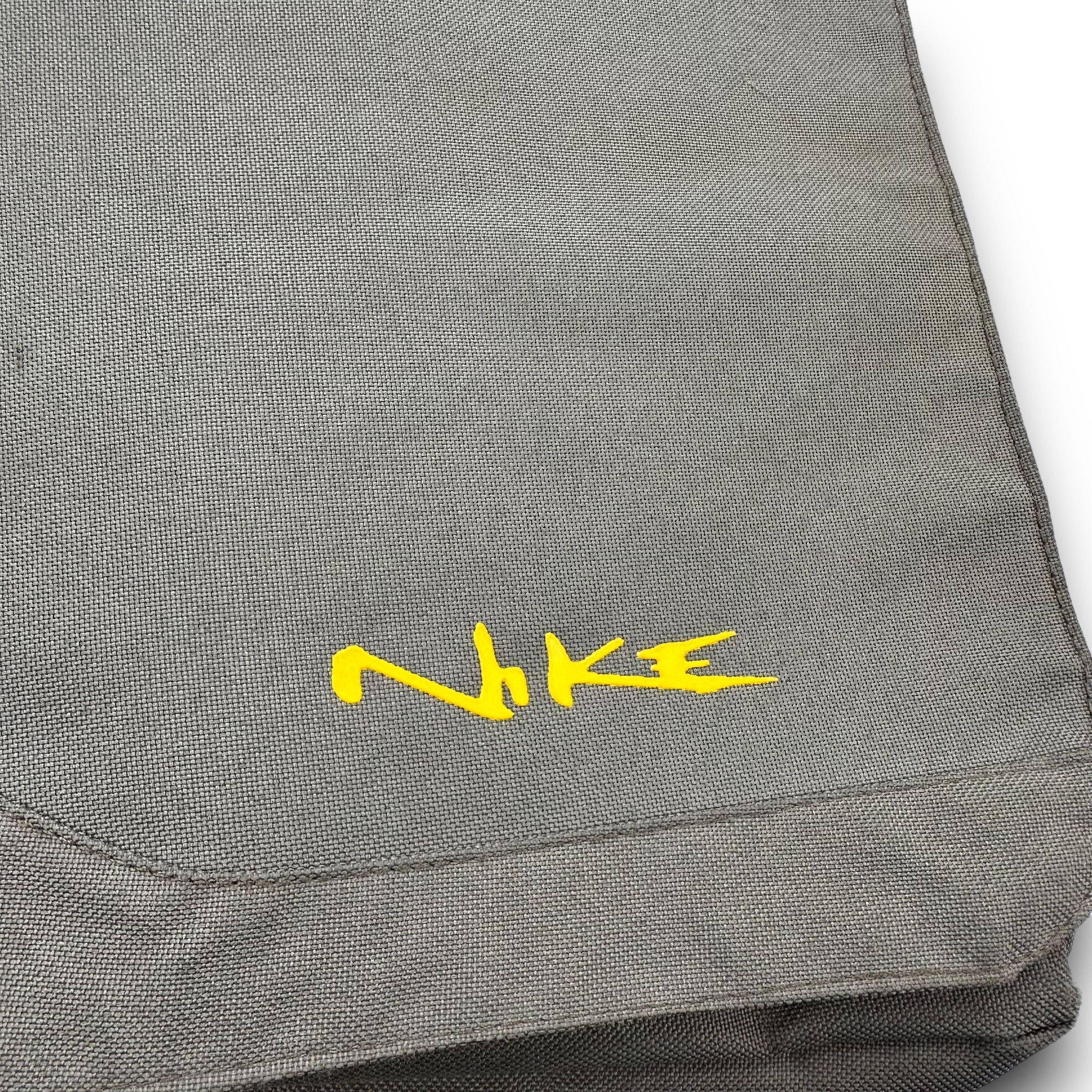 Nike 2000's multi-pocket technical satchel bag (OS)