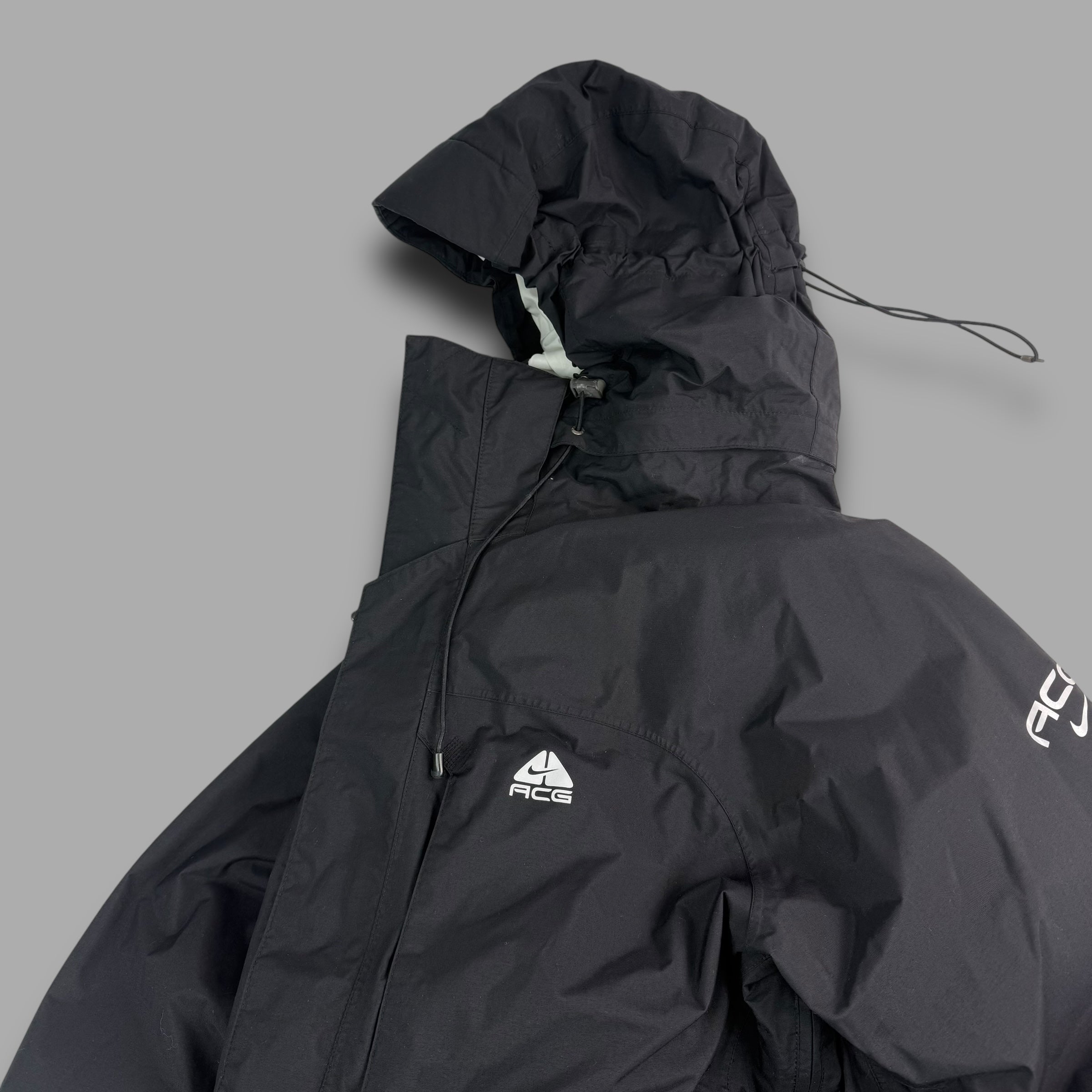 Nike ACG 2000's technical multi-pocket shell jacket (L)