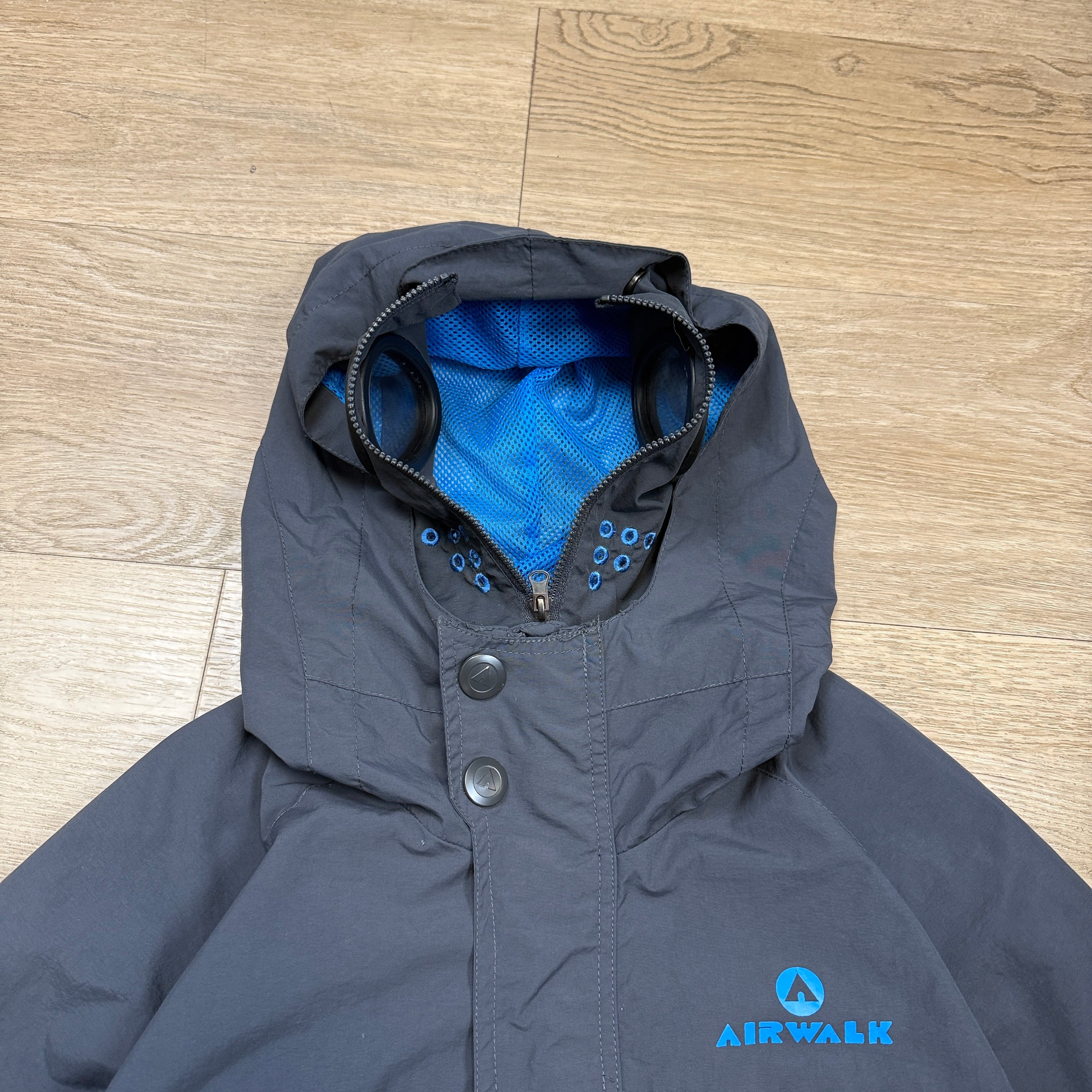 Airwalk 2000's technical lightweight nylon hooded goggle jacket with contrast stitching (S)
