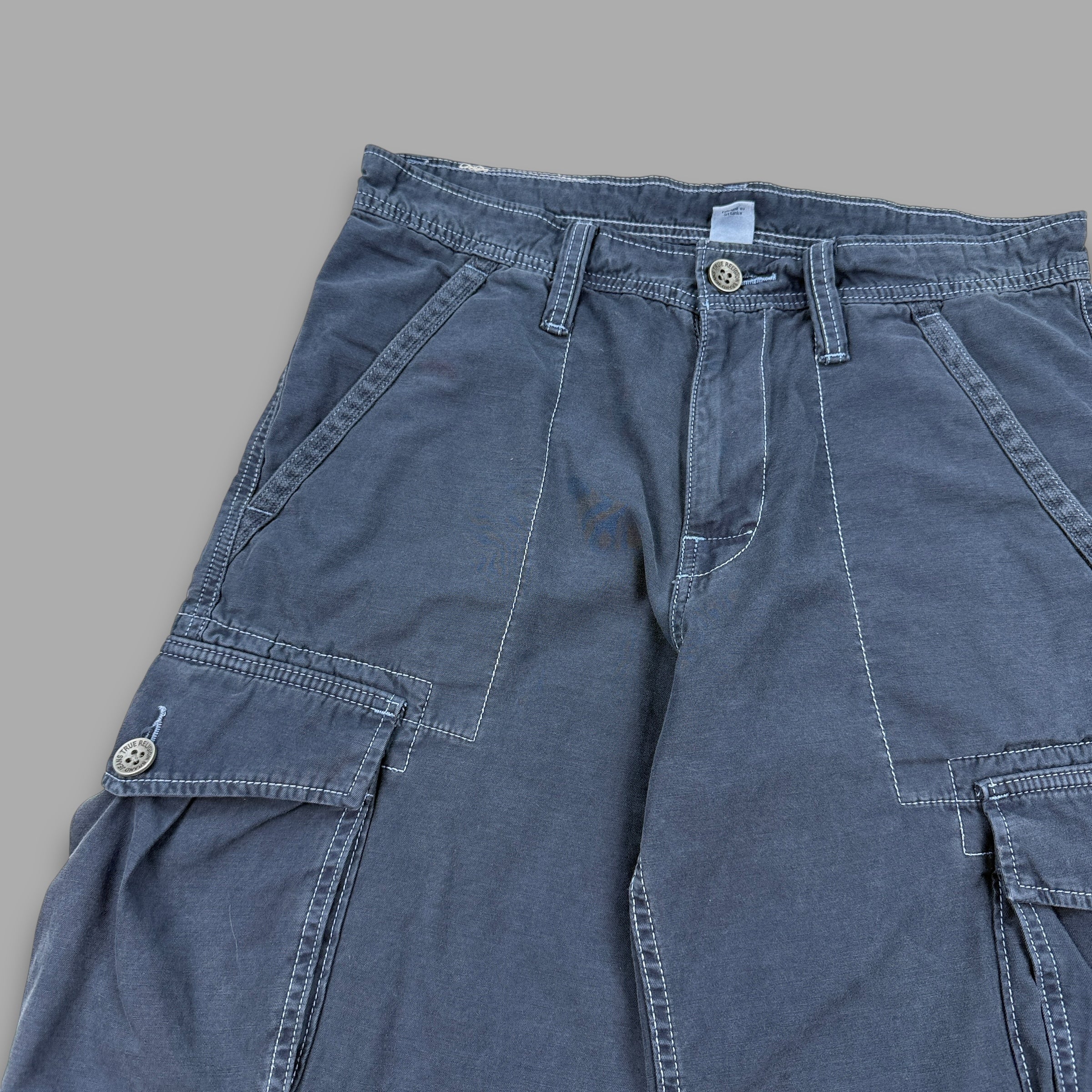 True religion 2000's embroidered baggy shorts (S)