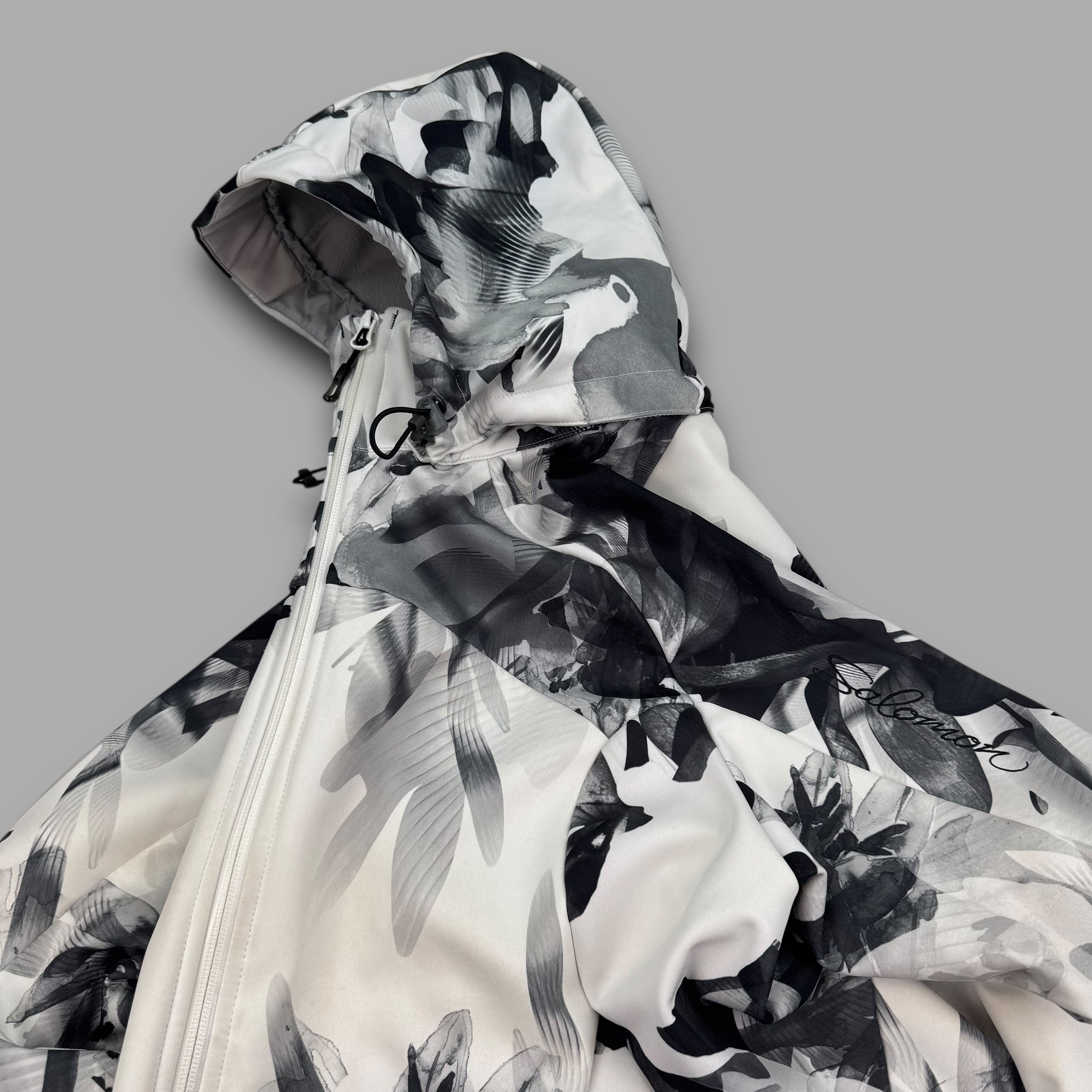 Salomon 2011 technical monogram floral softshell ski jacket (L) wms