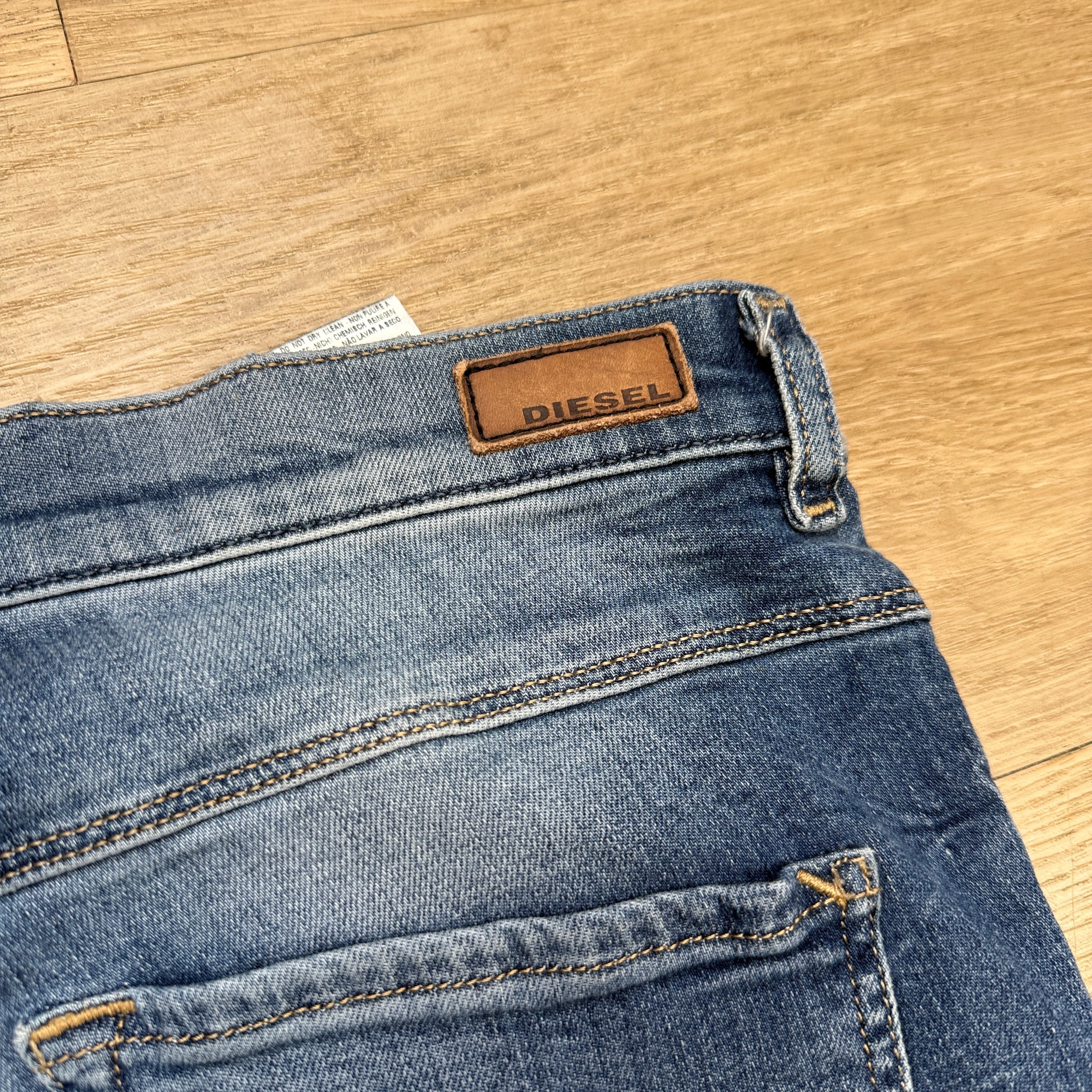 Diesel 2000's slim bootcut stretch washed denim jeans (M) wms
