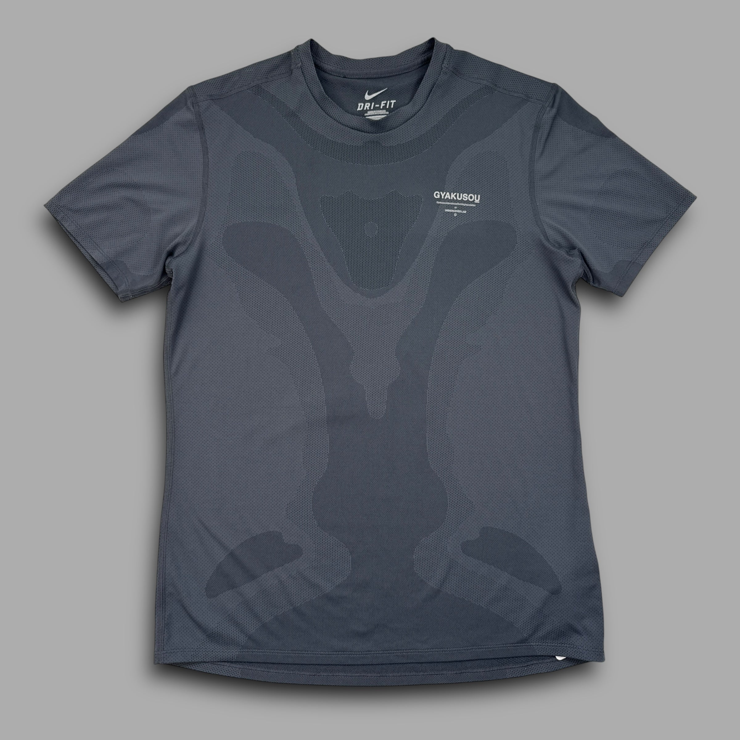 Nike gyakusou 2000's graphic sweat map tee (M)