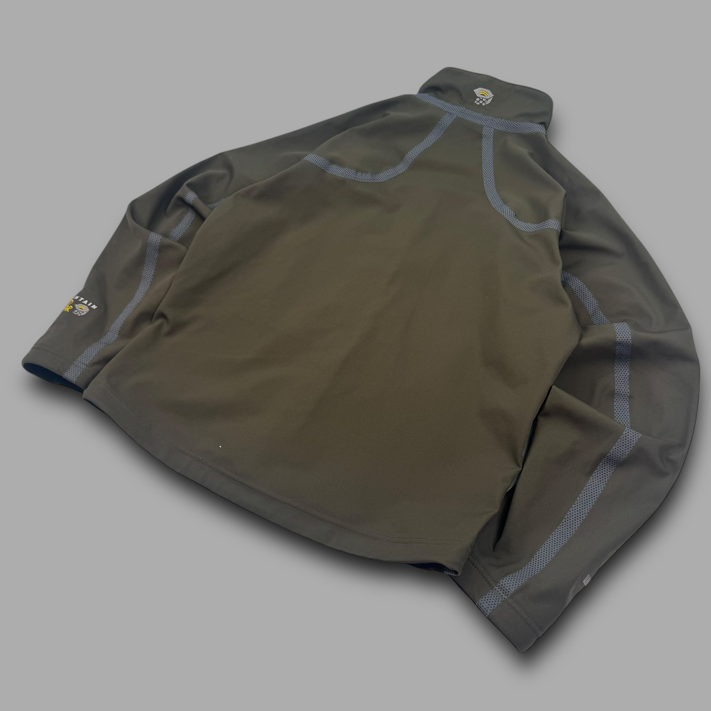 Mountain hardwear 2000’s technical taped seams conduit softshell jacket (S)