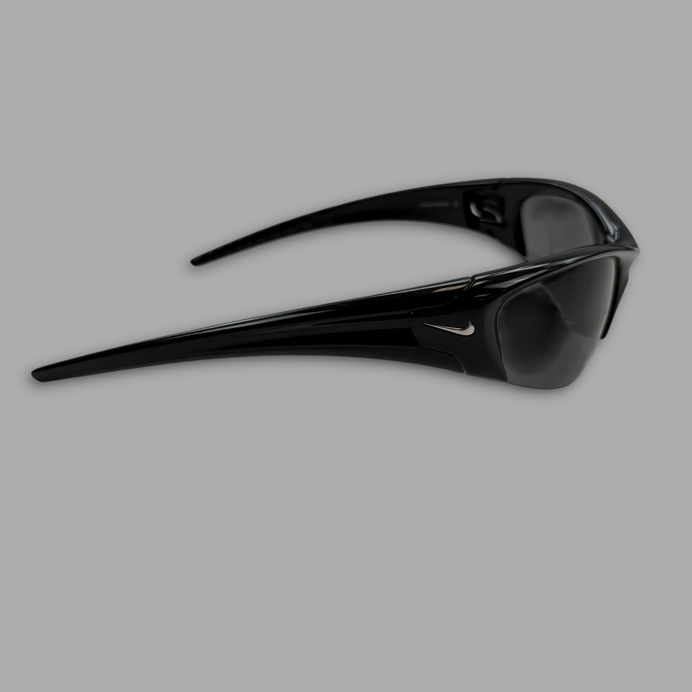 Nike 2000's undermine wrap around sunglasses (OS)