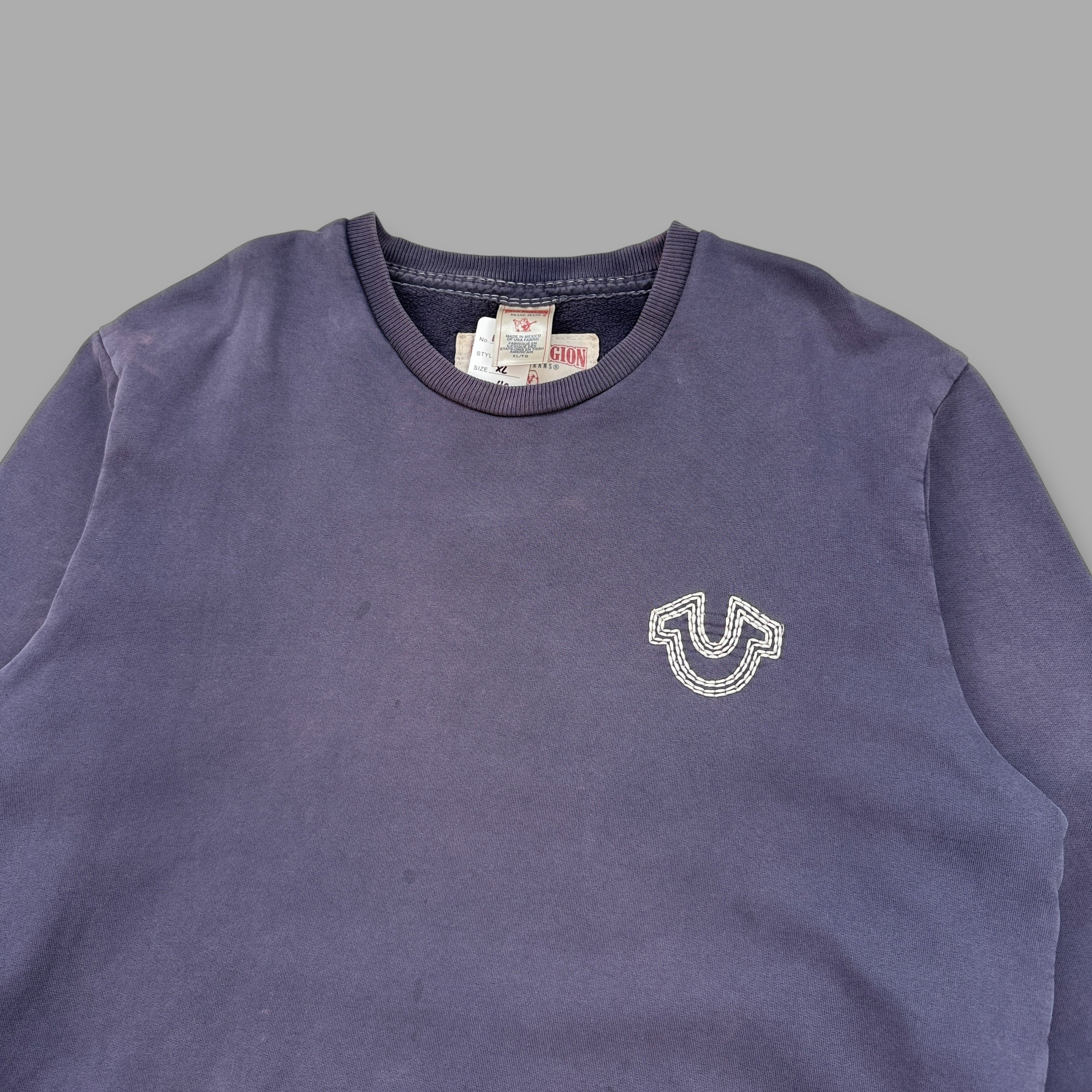 True religion 2000's triple stitch pullover sweatshirt (XL)