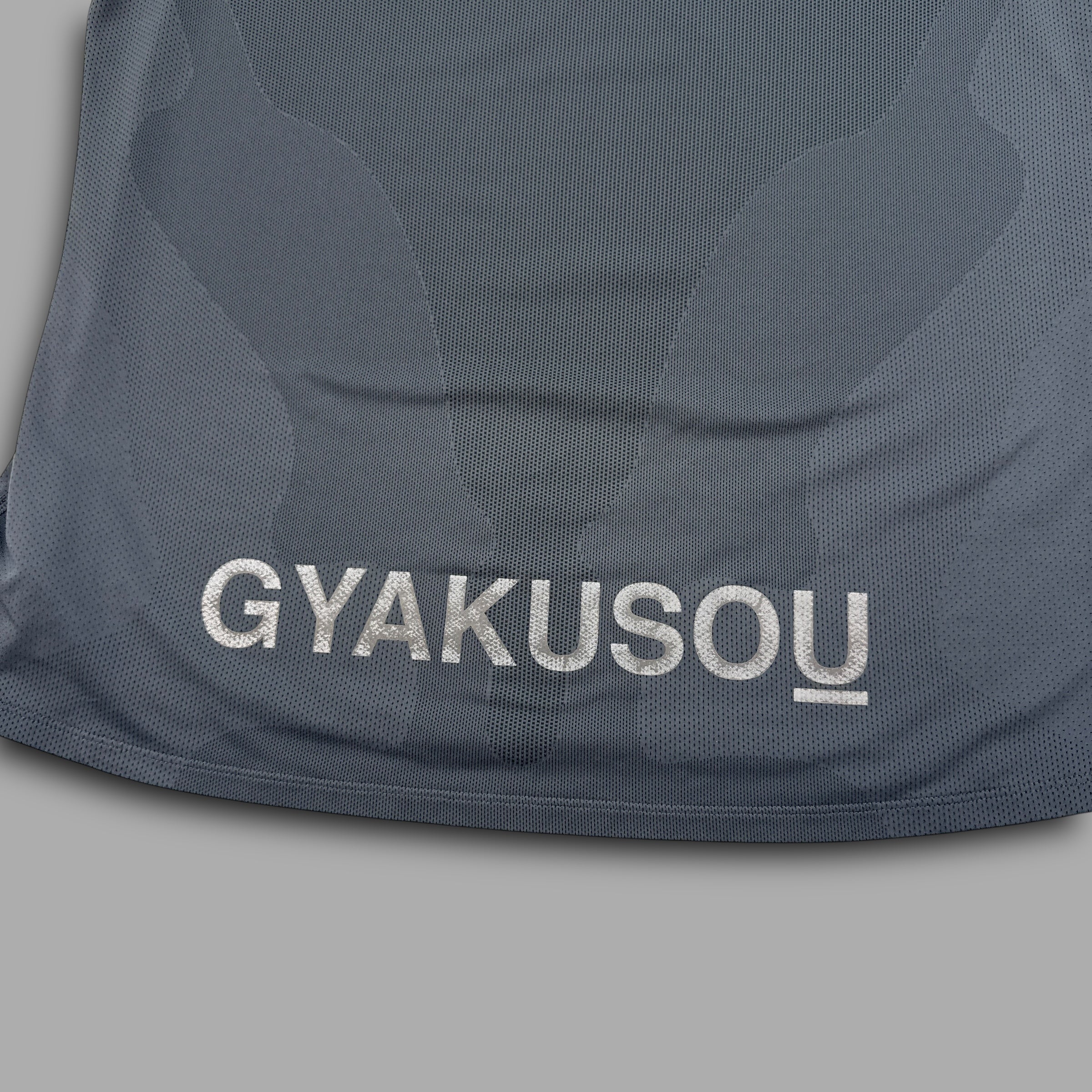 Nike gyakusou 2000's graphic sweat map tee (M)