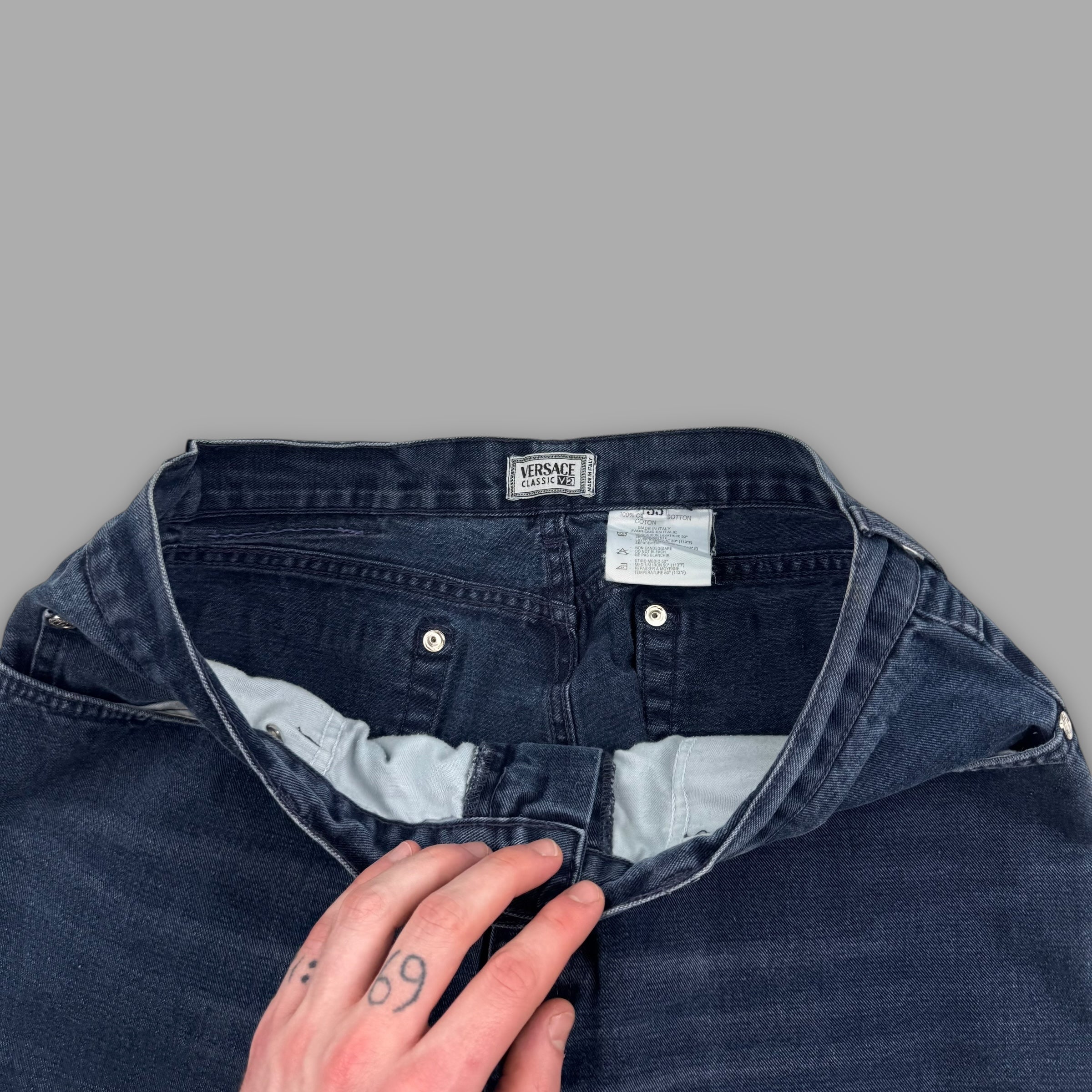 Versace classic tapered straight leg denim jeans (S-M)