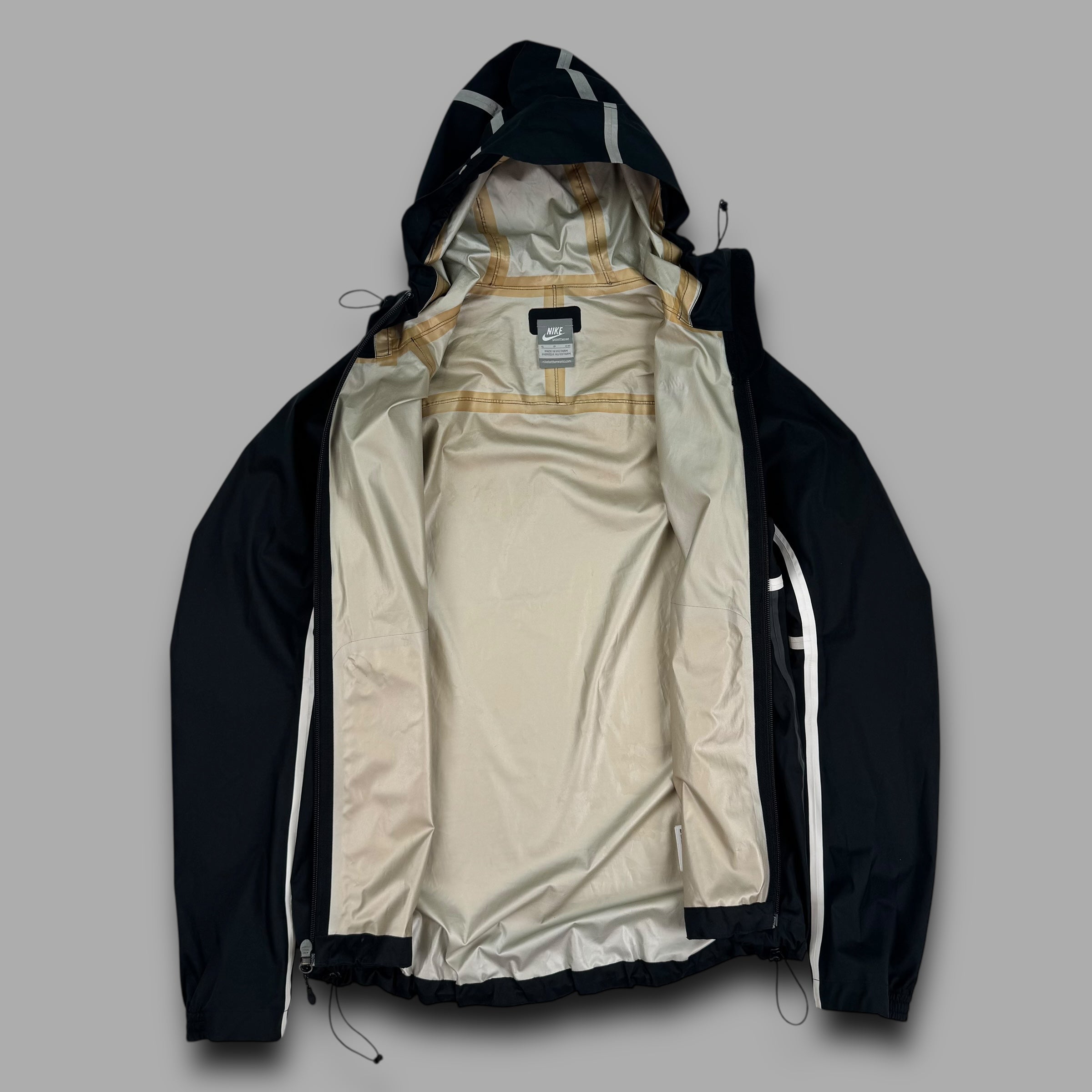 Nike 2000's technical softshell taped seams reflective jacket (XS)