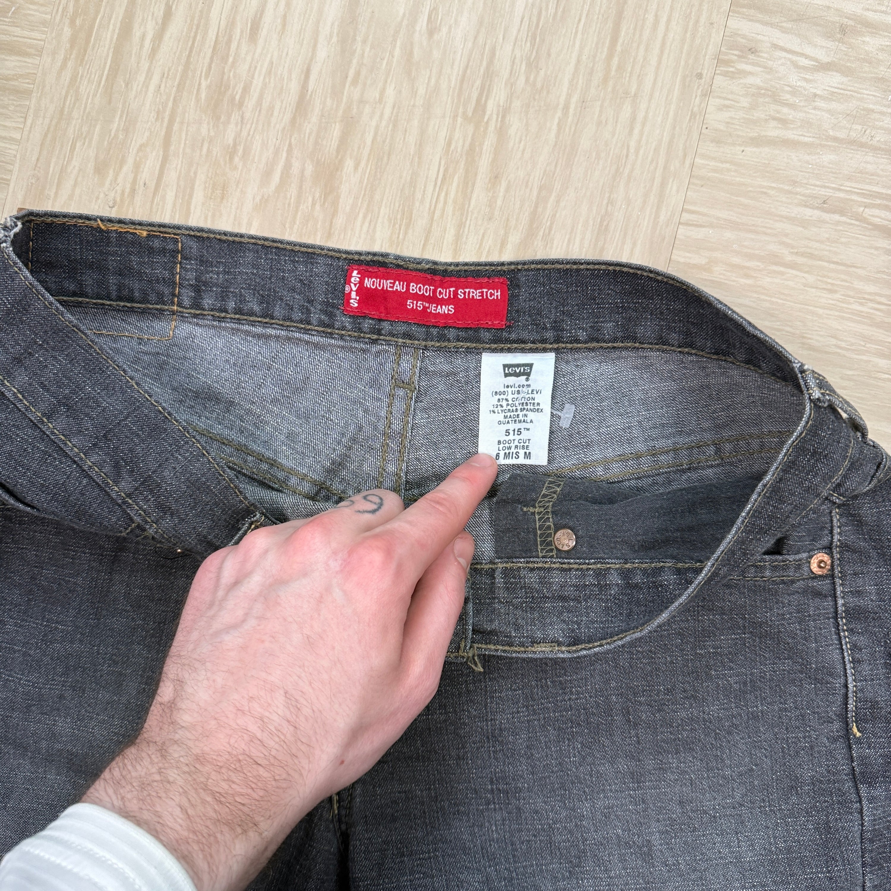 Levi's 515 2000's nouveau boot-cut denim jeans (M)