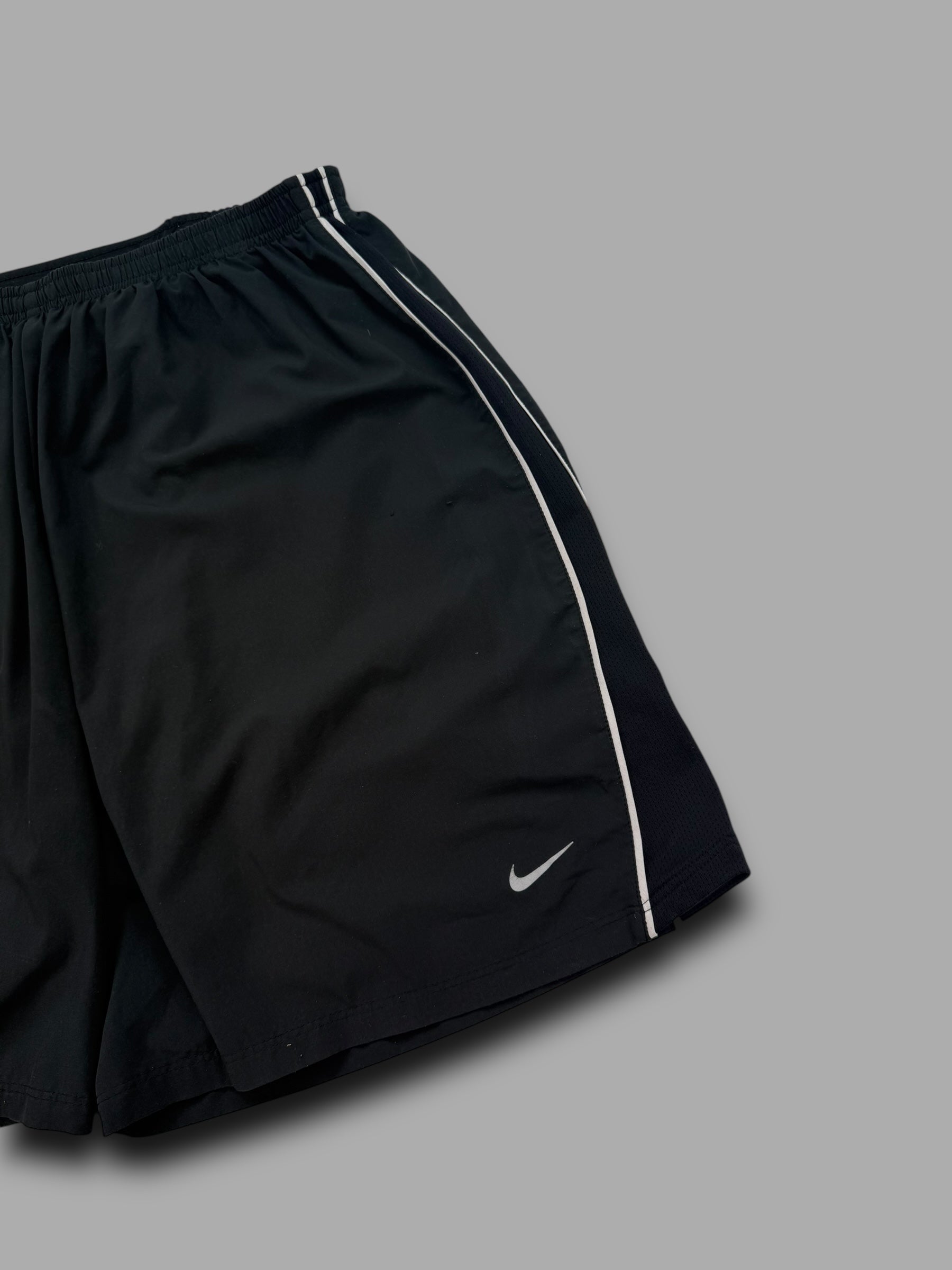 Nike 2000's baggy dri-fit vented mesh shorts (L)