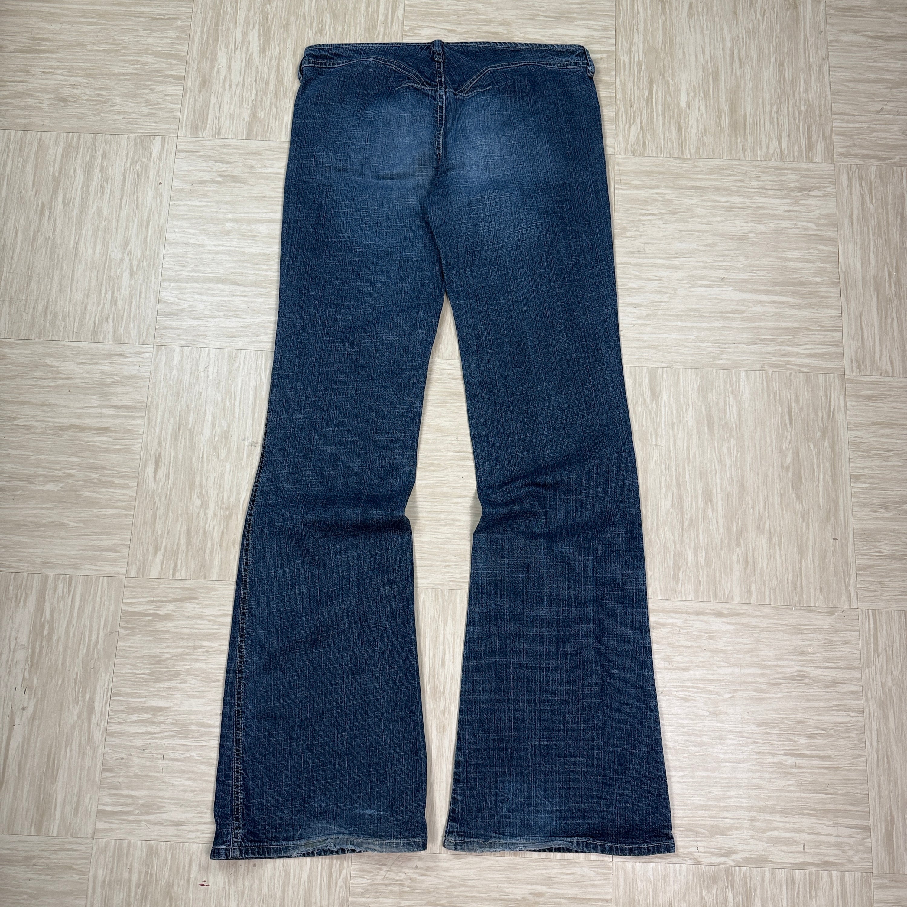 Diesel 2000's low waisted flared bootcut denim jeans (S-M)