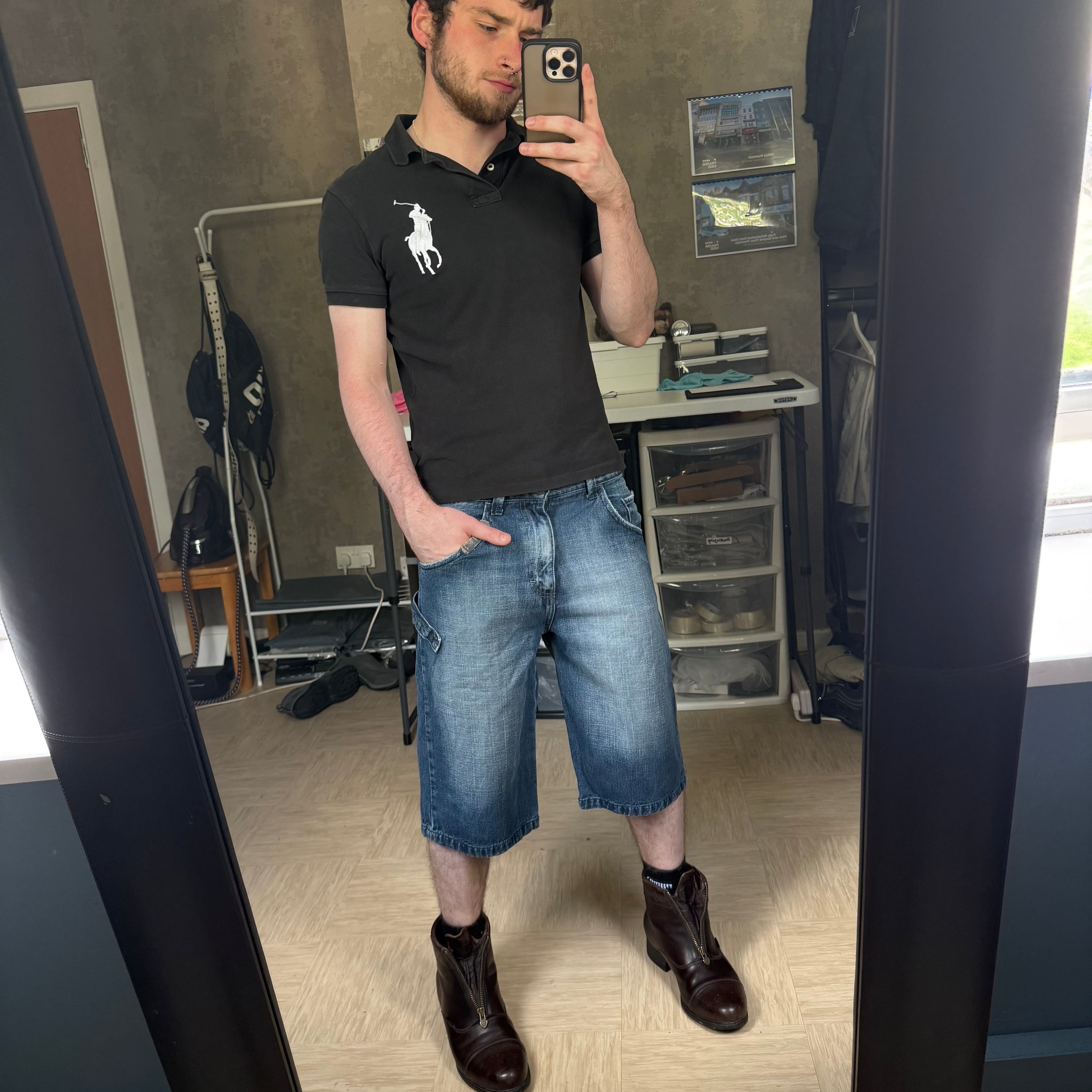 Avirex 2000's baggy denim jean shorts (S)