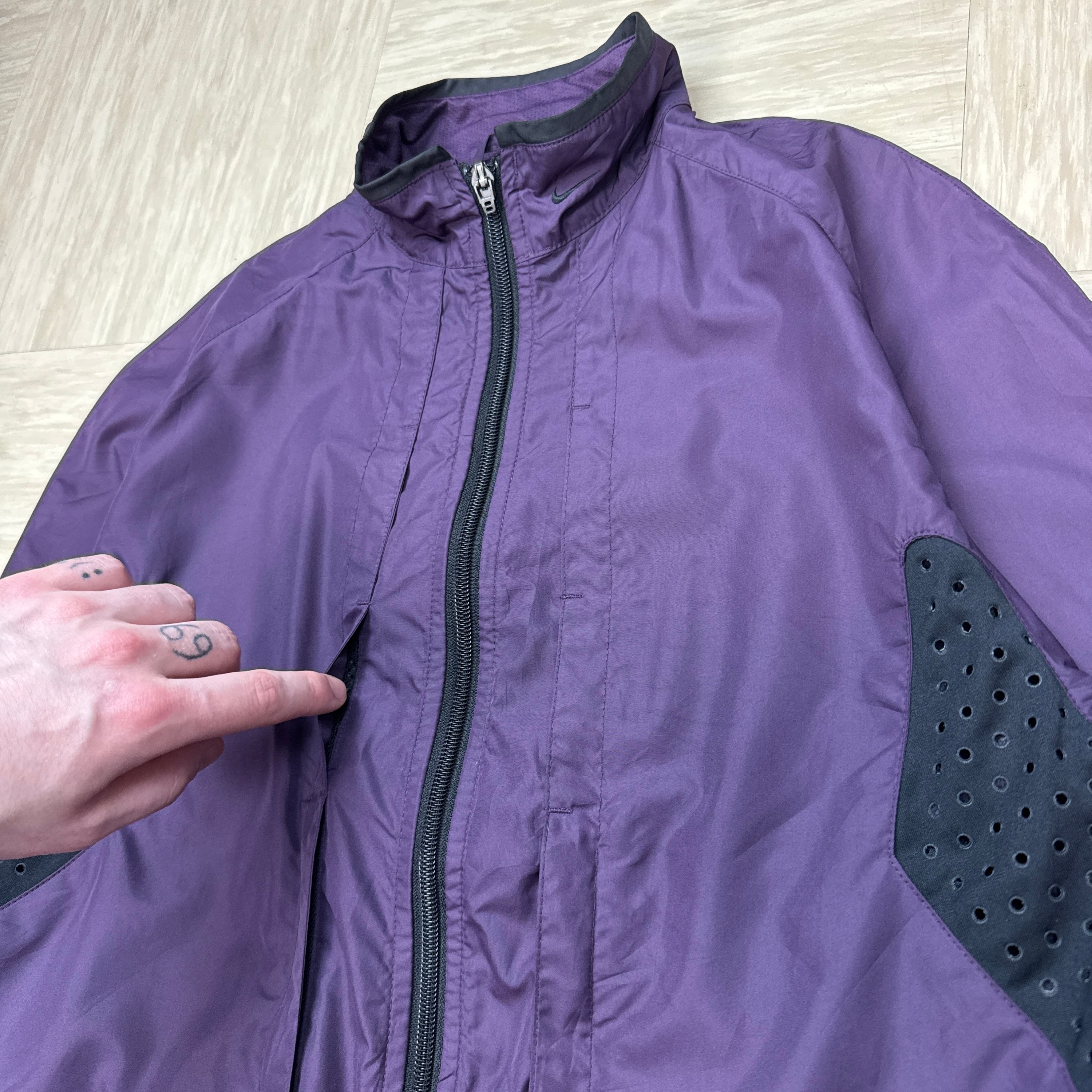 Nike 2000's technical butterfly hidden pocket track jacket (S)