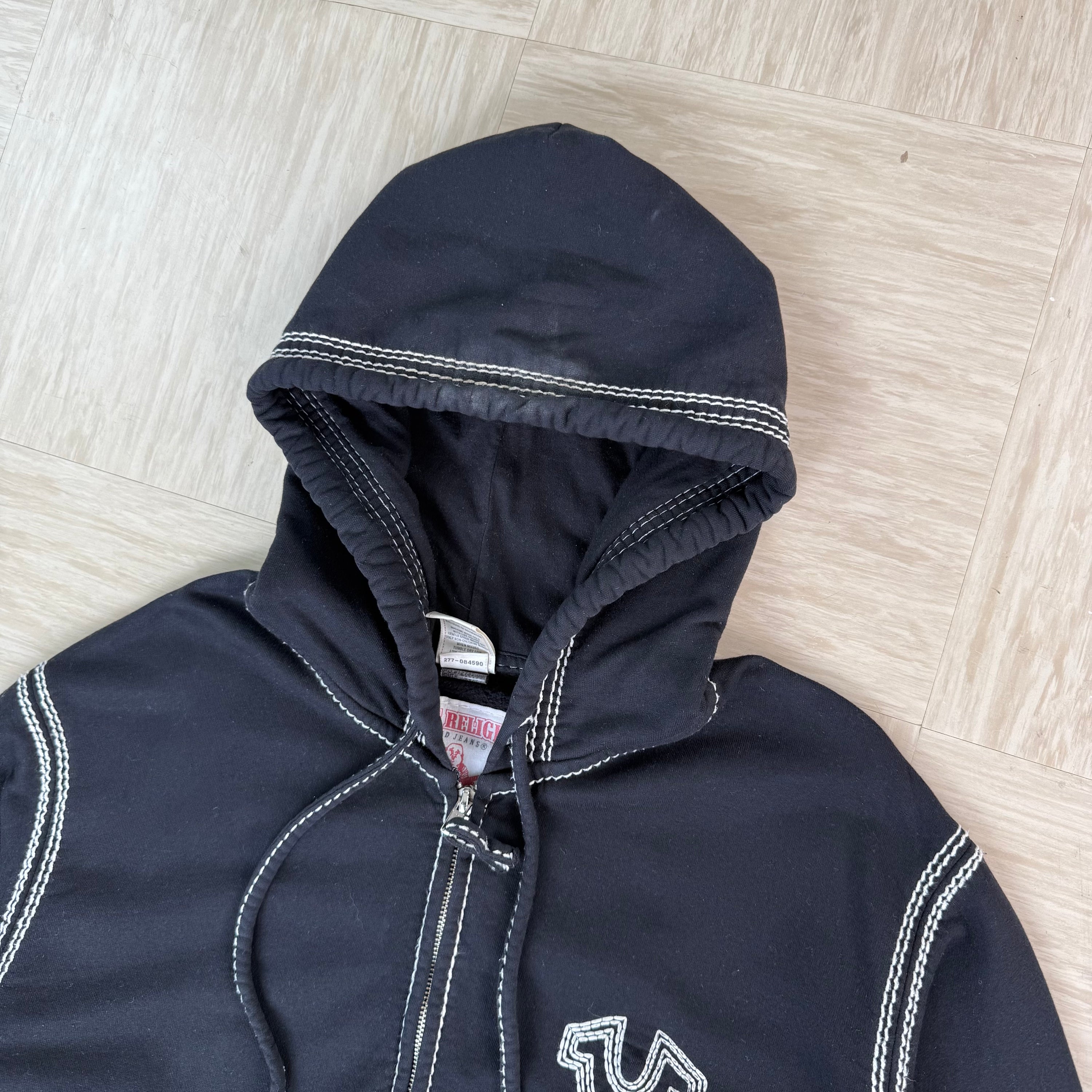 True religion 2000's triple stitch zip up hoodie (L)