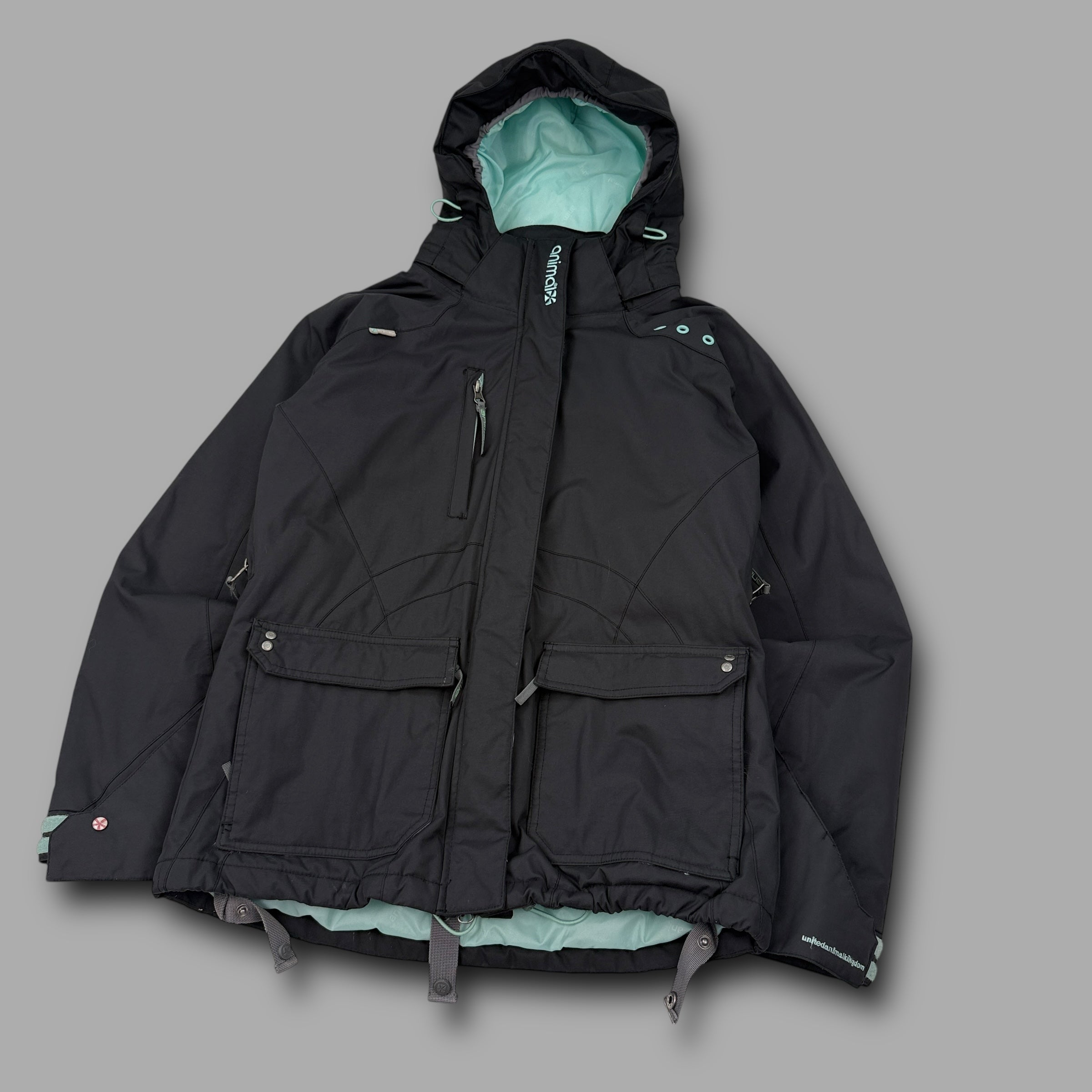 Animal 2000's technical multi-pocket vented ski jacket (M) wms