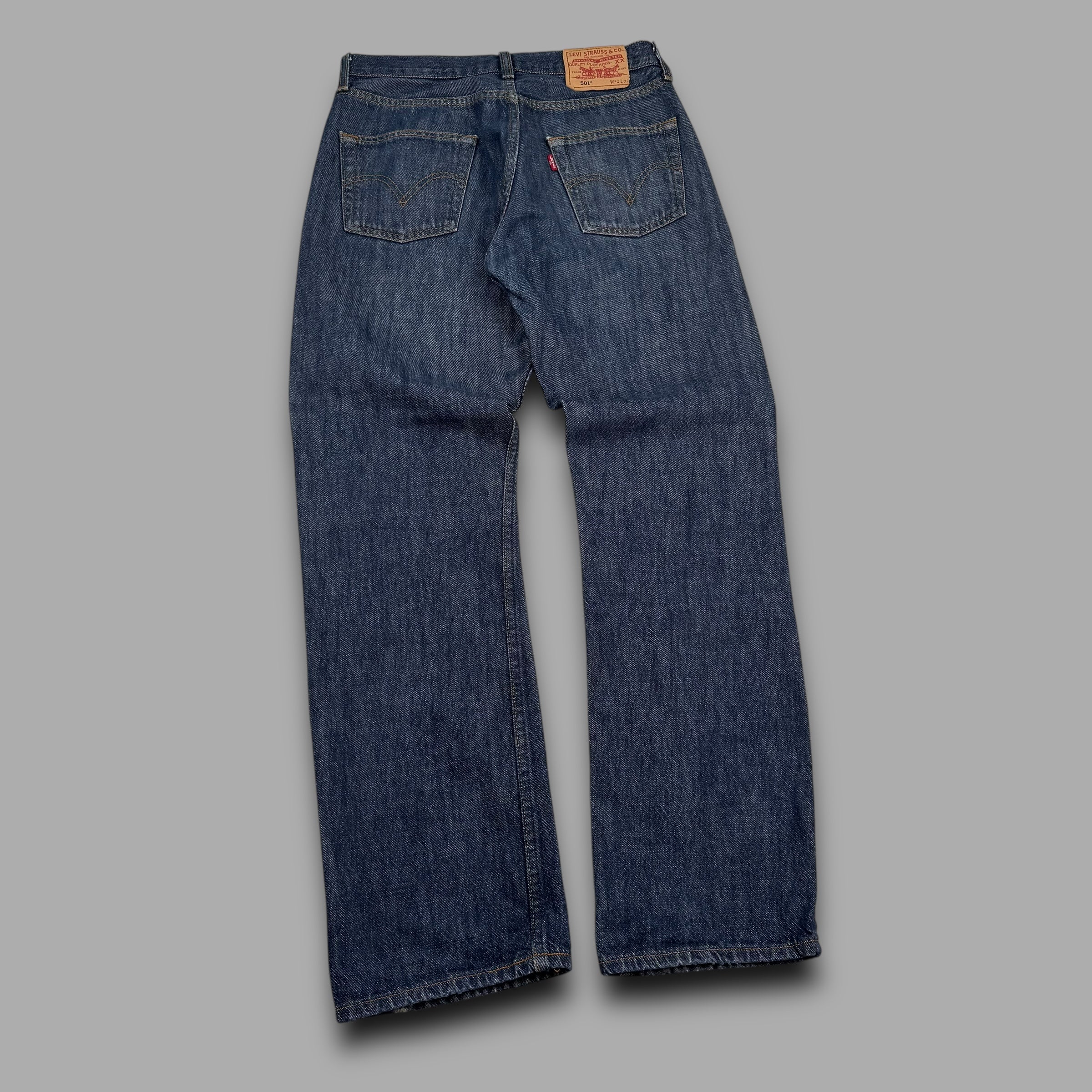 Levi 501 relaxed straight fit denim jeans (M)