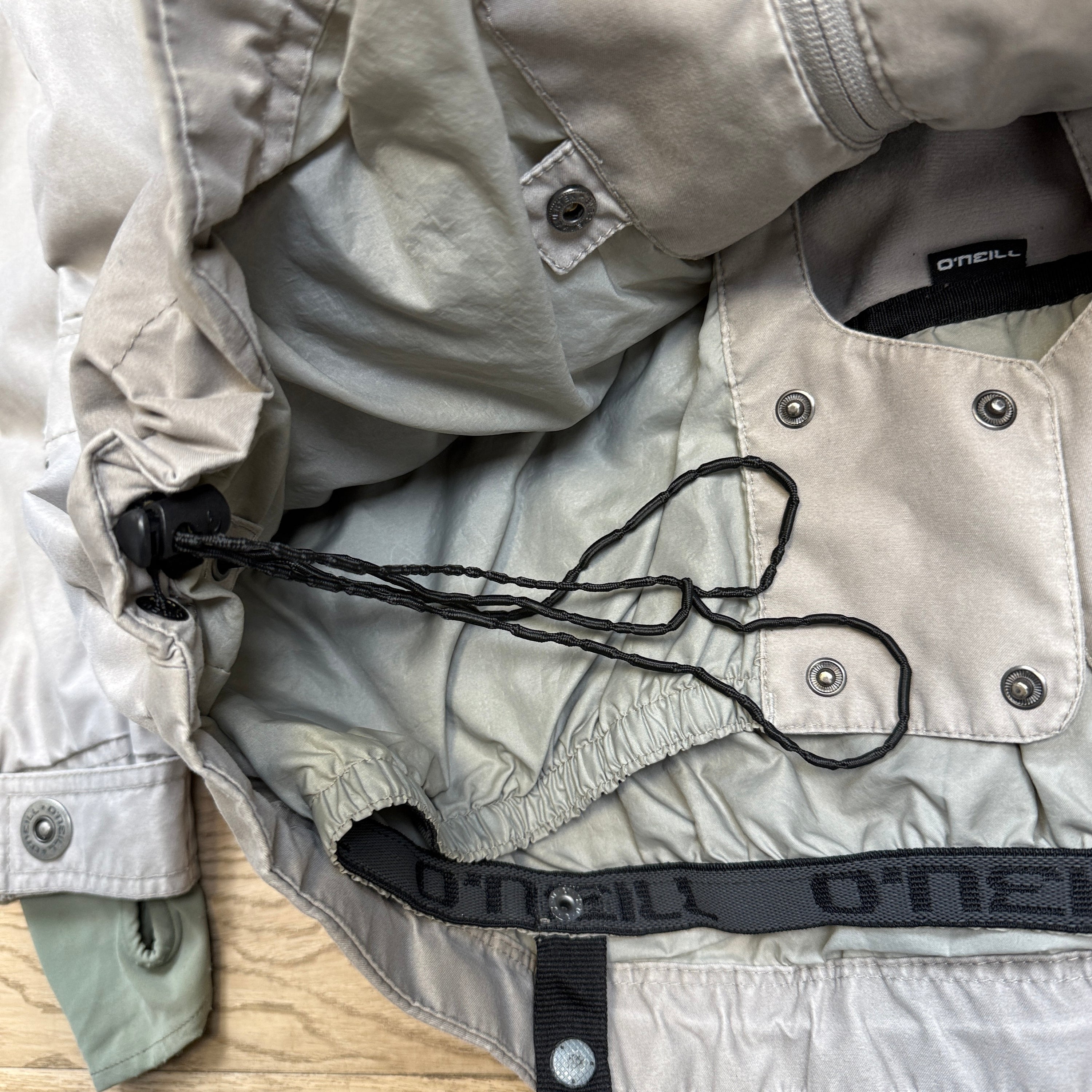 O'Neill 2000's technical multi-pocket vented parka ski jacket (XL)