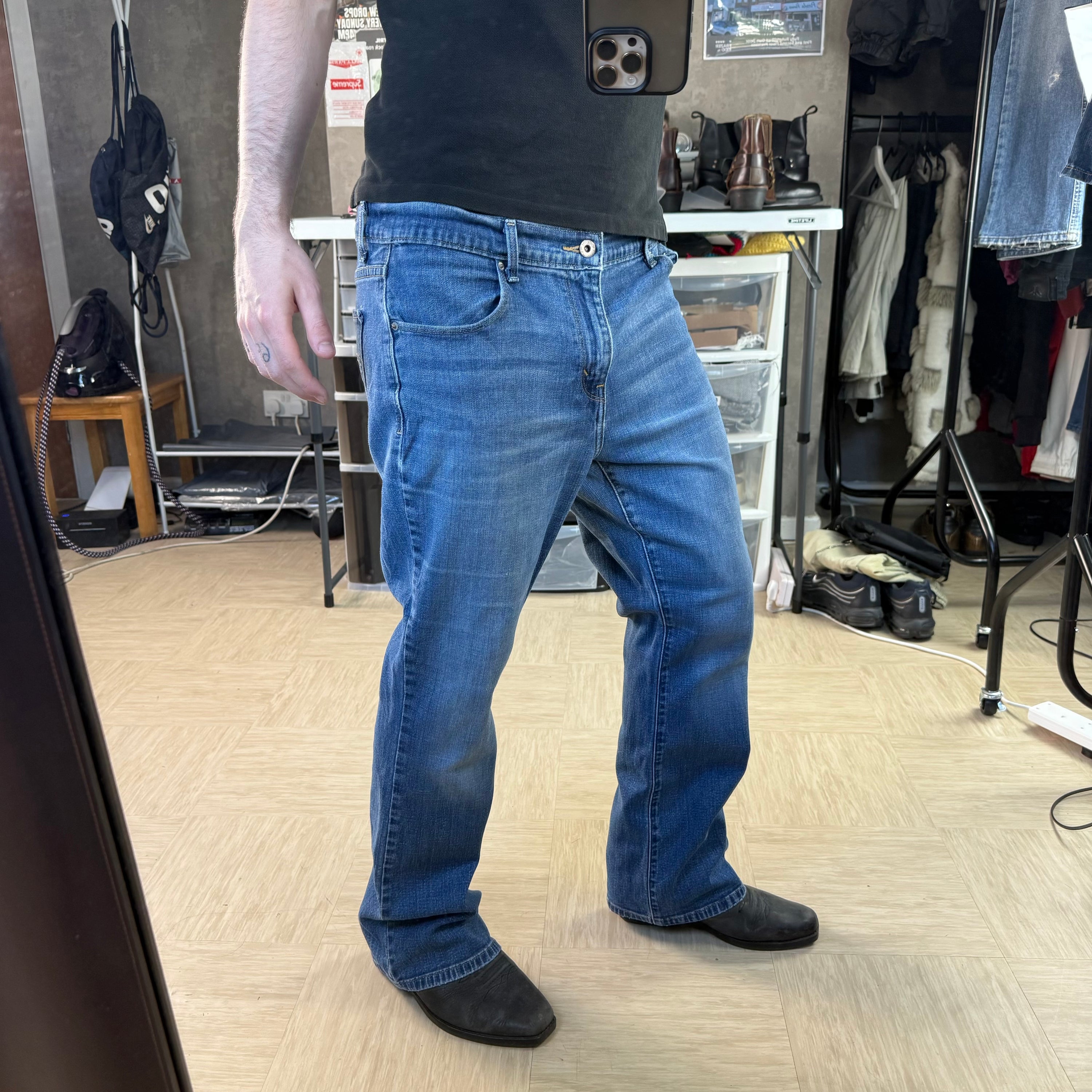 Levi's 2000's denim bootcut jeans (S)