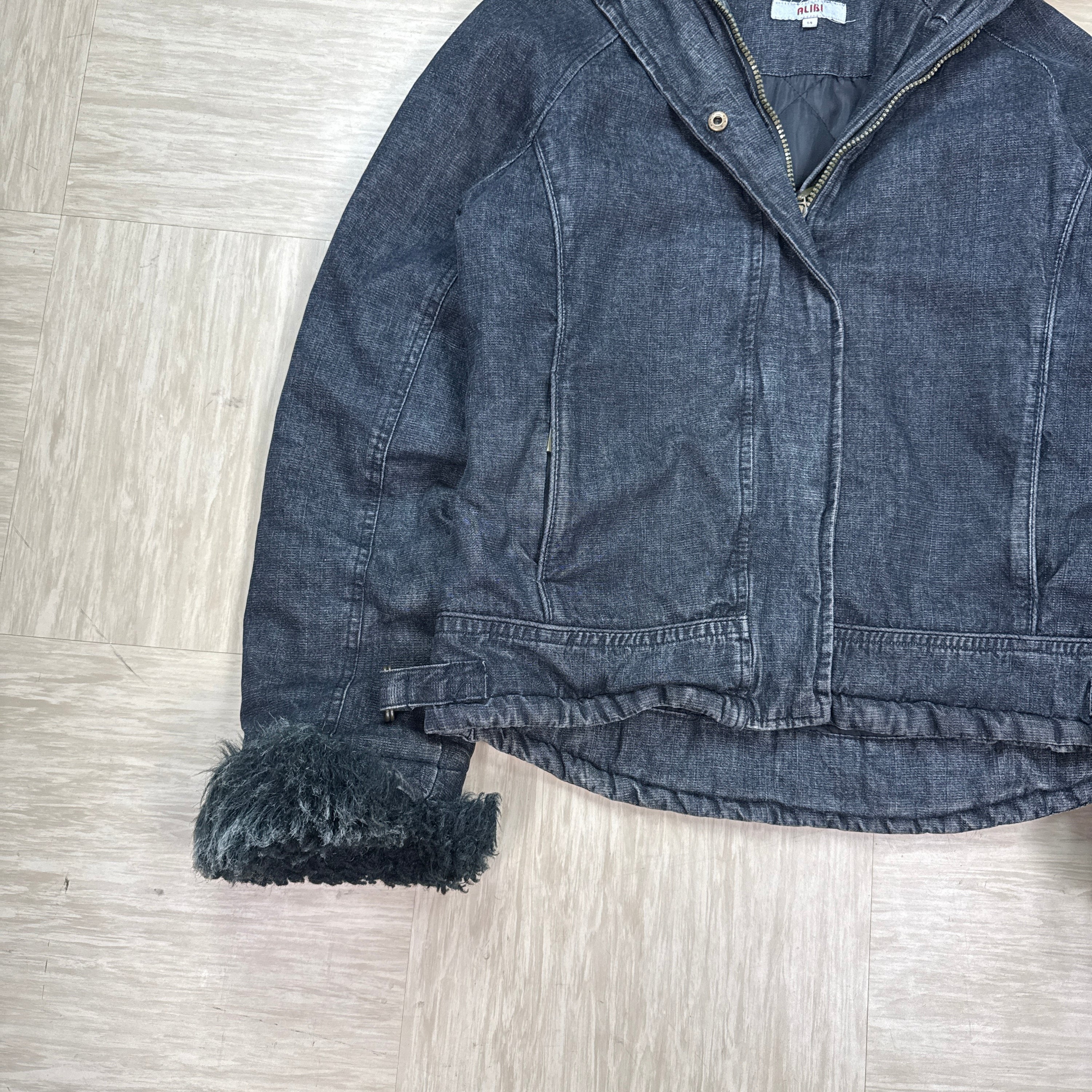 Alibi 1990's cropped zip up denim faux fur hooded jacket (S)