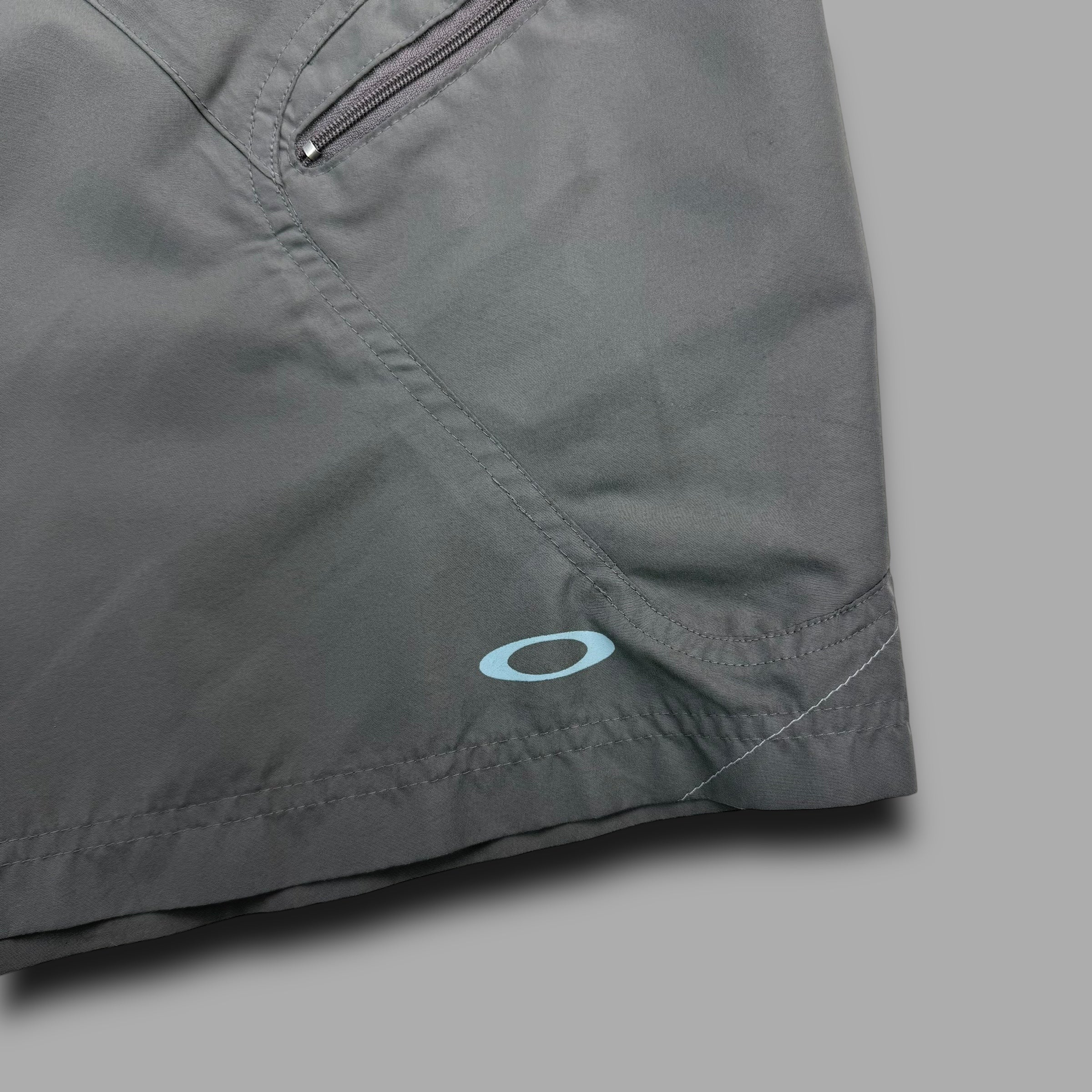 Oakley 2005 technical panelled baggy shorts (L)